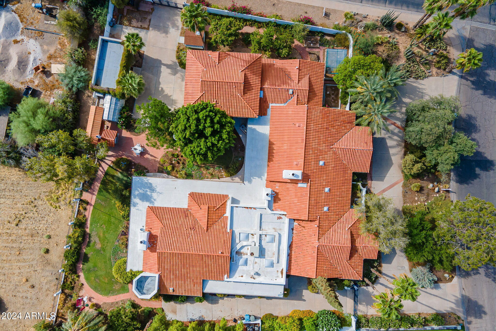 9801 N 53rd Place