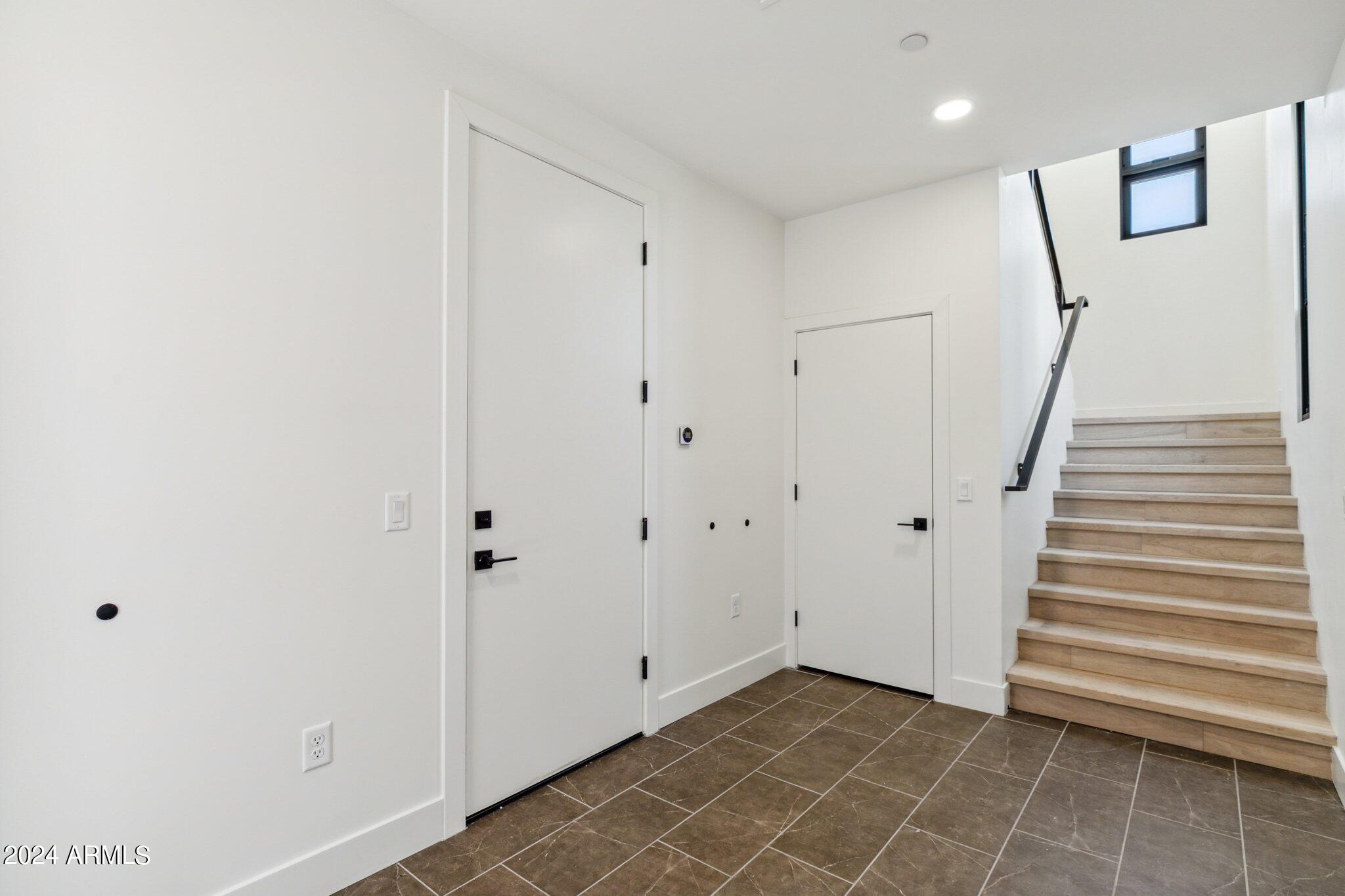 1501 N MILLER Road 1016