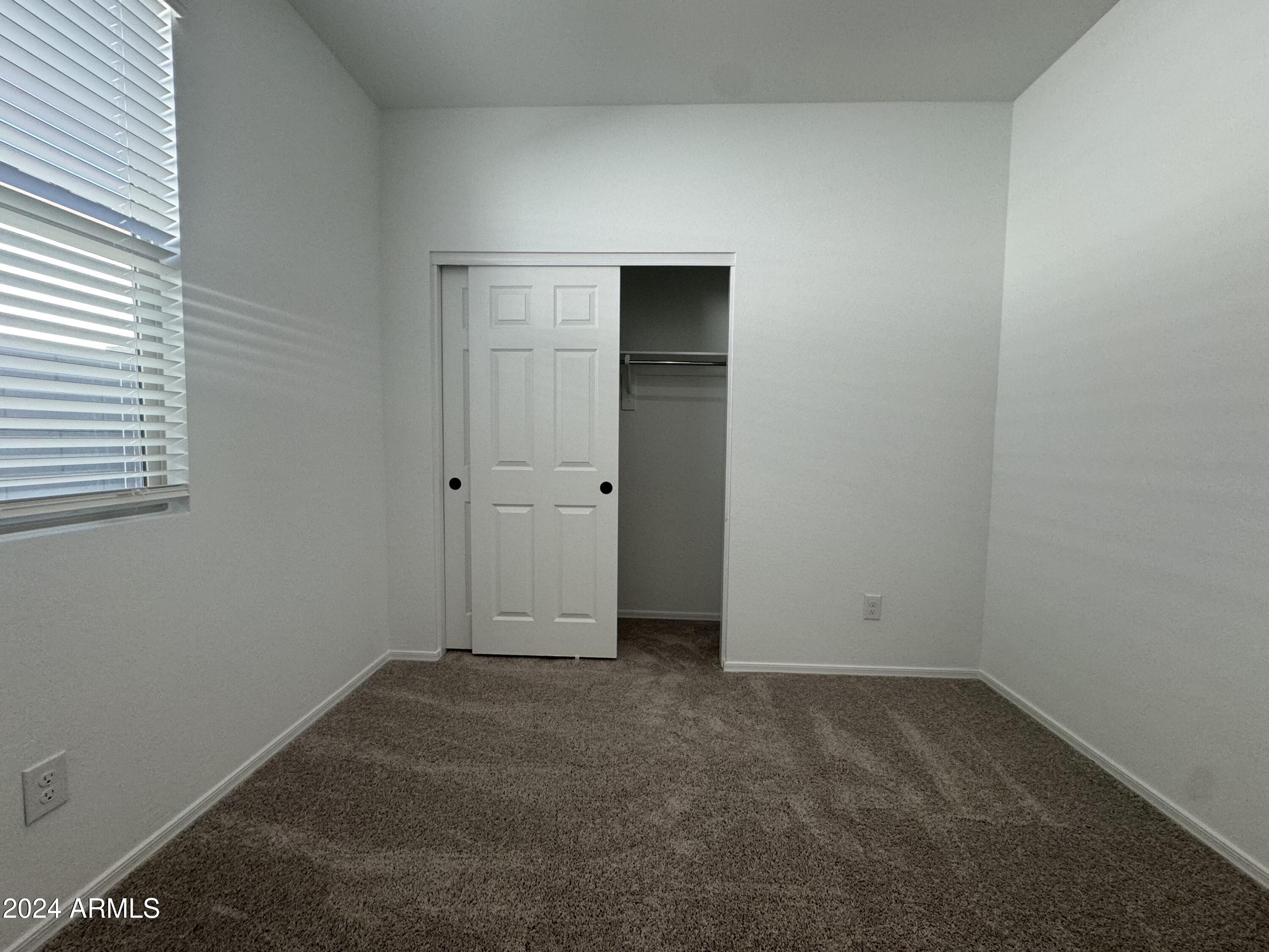 5663 S 240TH Lane