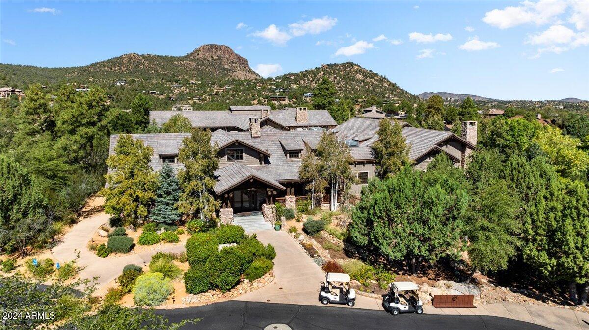 745 CROSSCREEK Drive