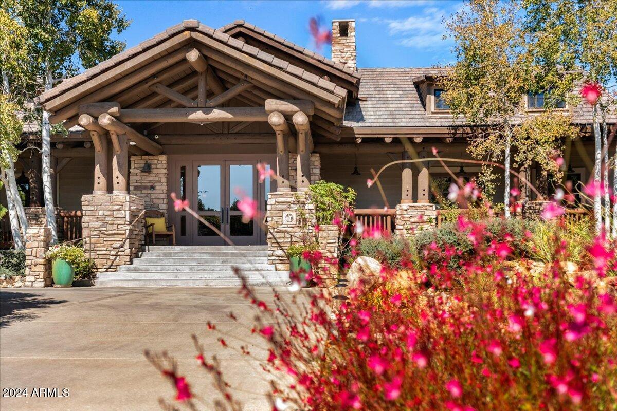 745 CROSSCREEK Drive