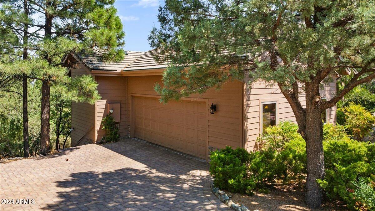 745 CROSSCREEK Drive