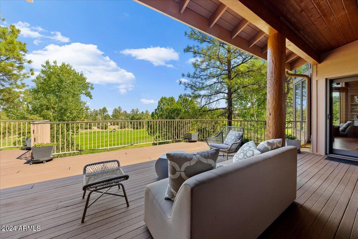 745 CROSSCREEK Drive