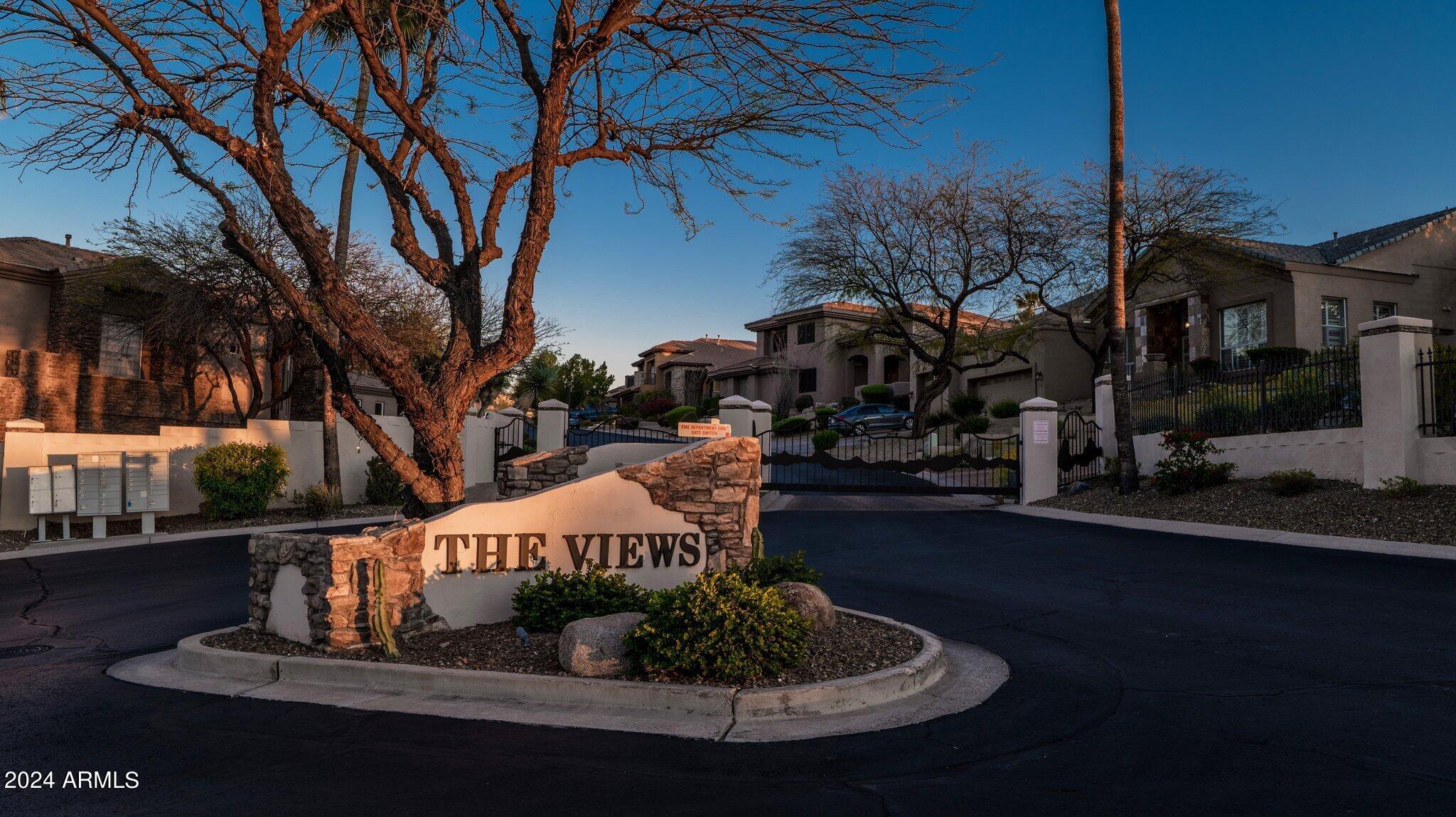 1532 E SHARON Drive