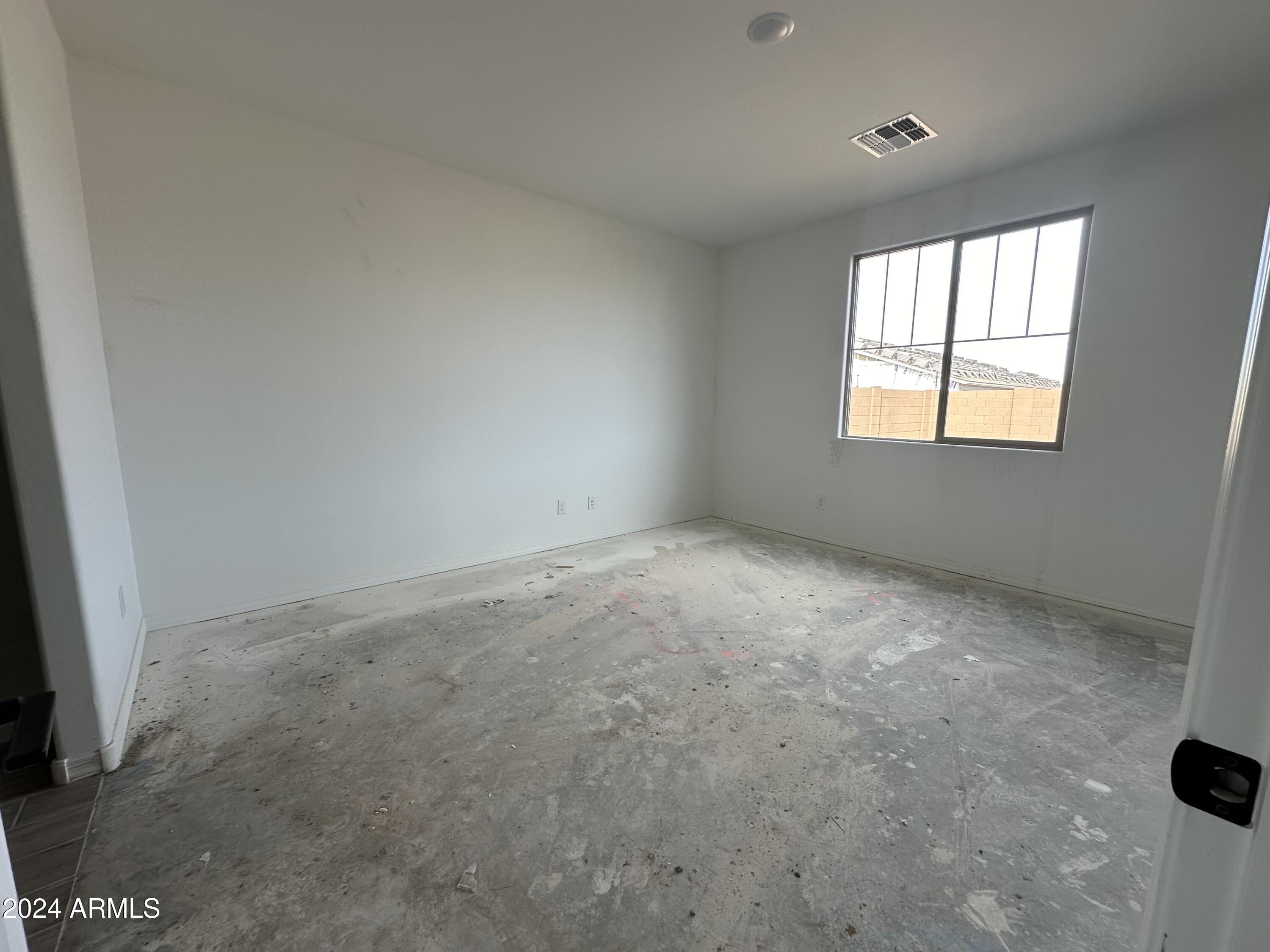 22872 E ROUNDUP Way