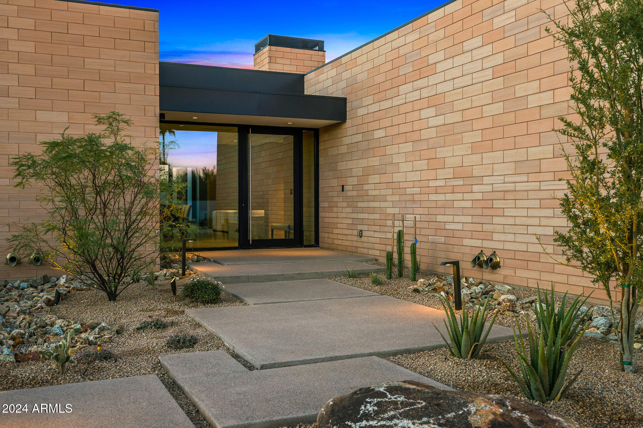 7501 E PALO VERDE Drive 8