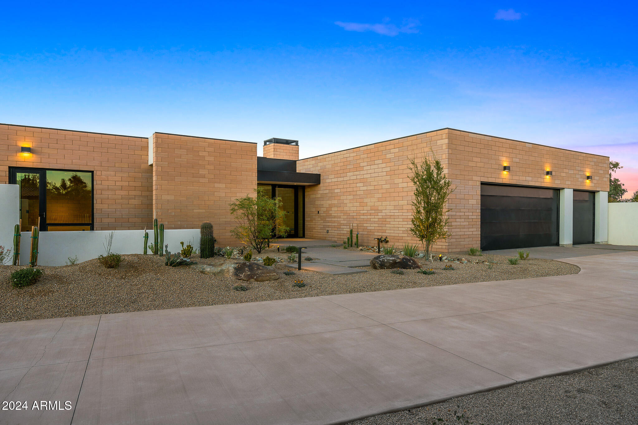 7501 E PALO VERDE Drive 8