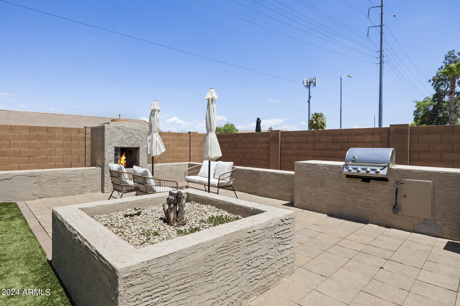 3402 E MENADOTA Drive