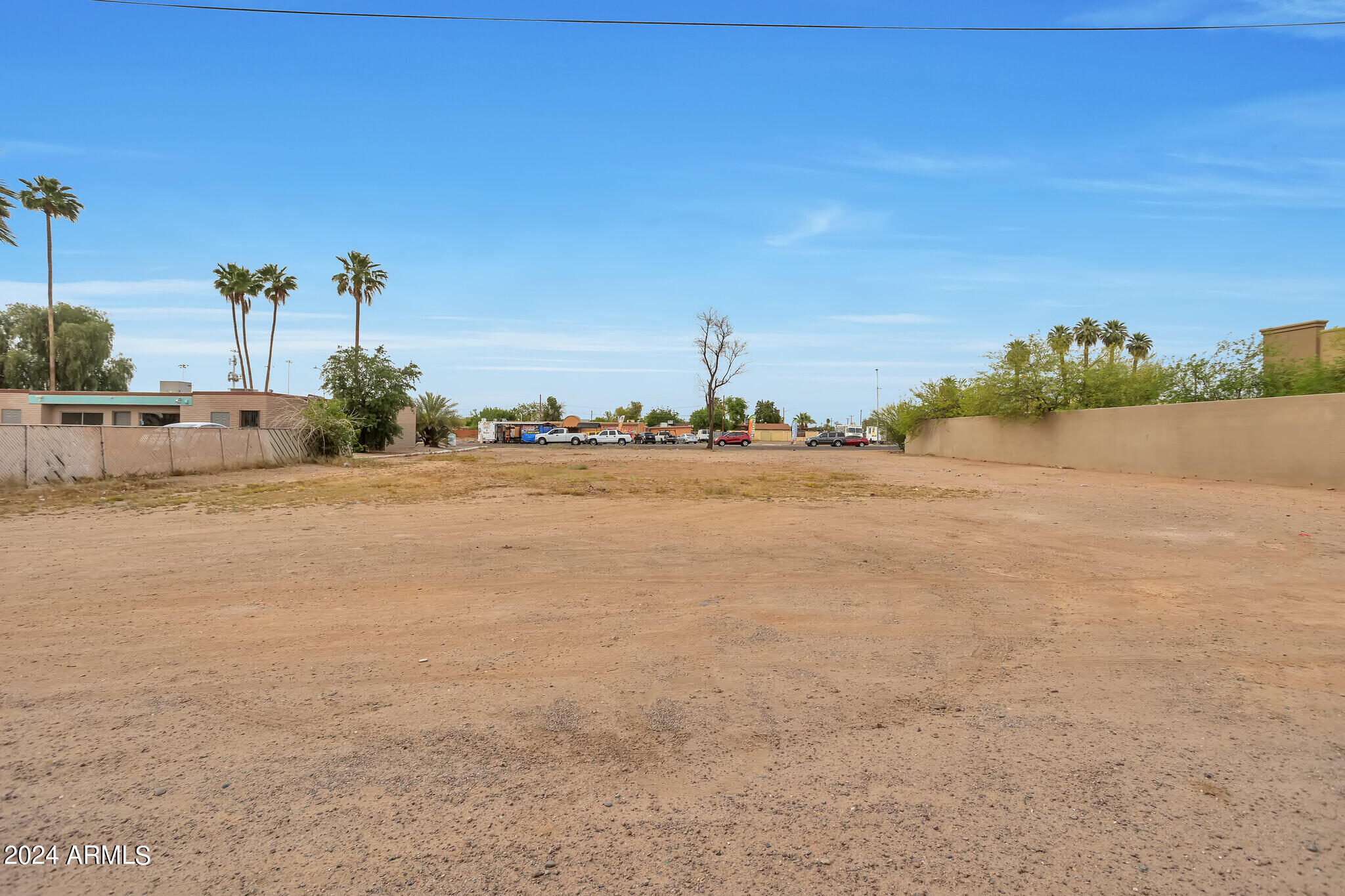 4007 W McDowell Road 623