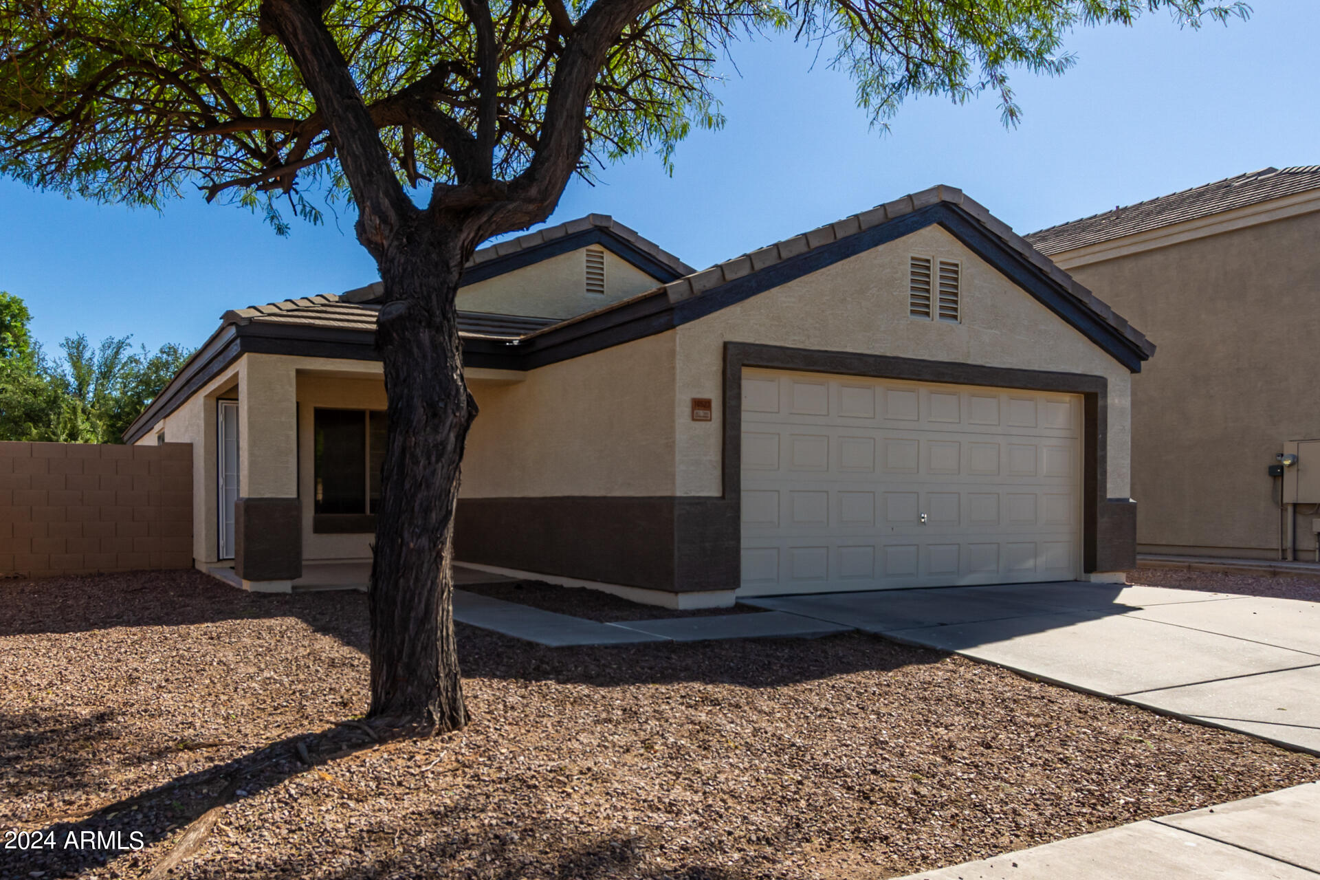 10523 E CALYPSO Avenue