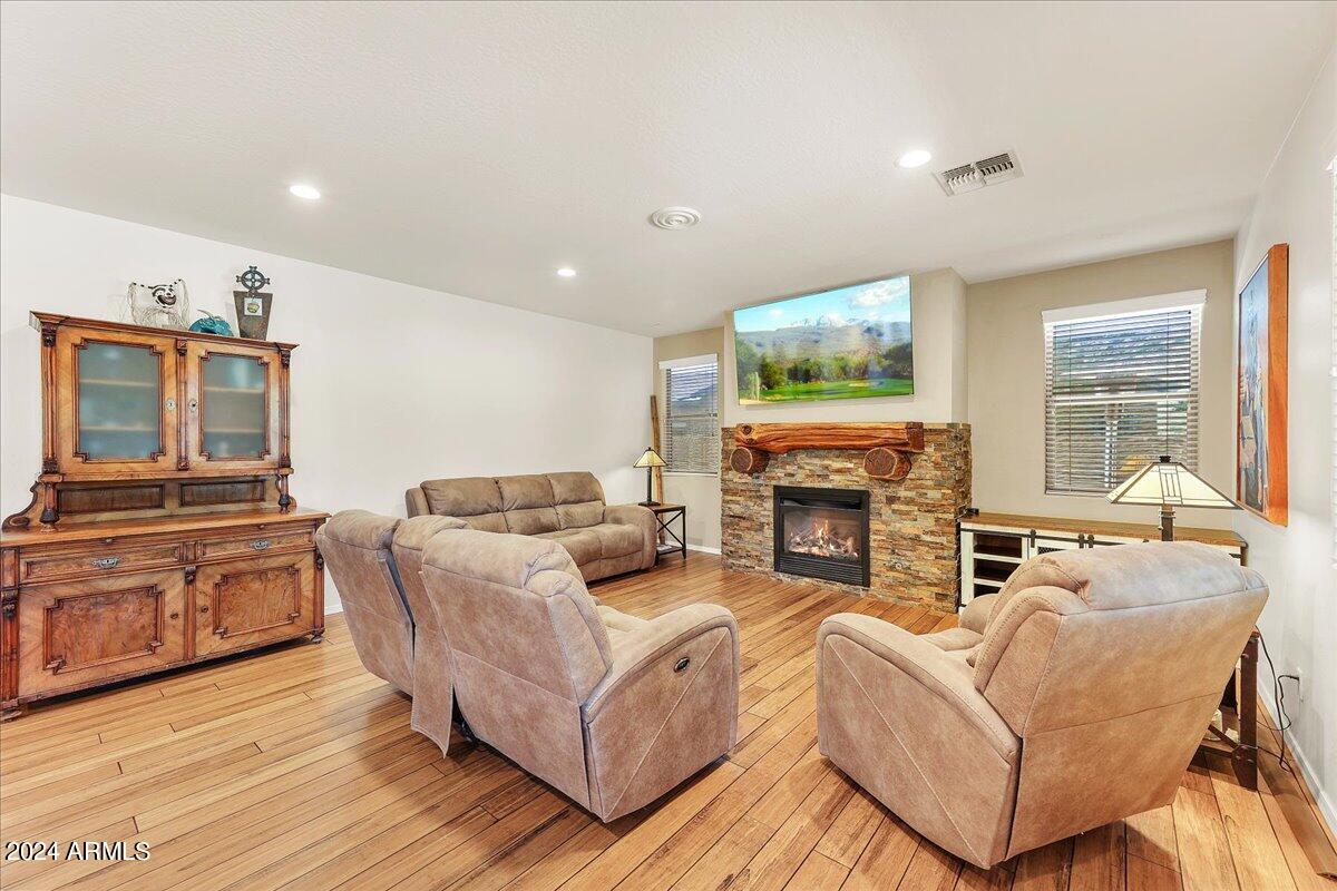 9206 W PINNACLE VISTA Drive