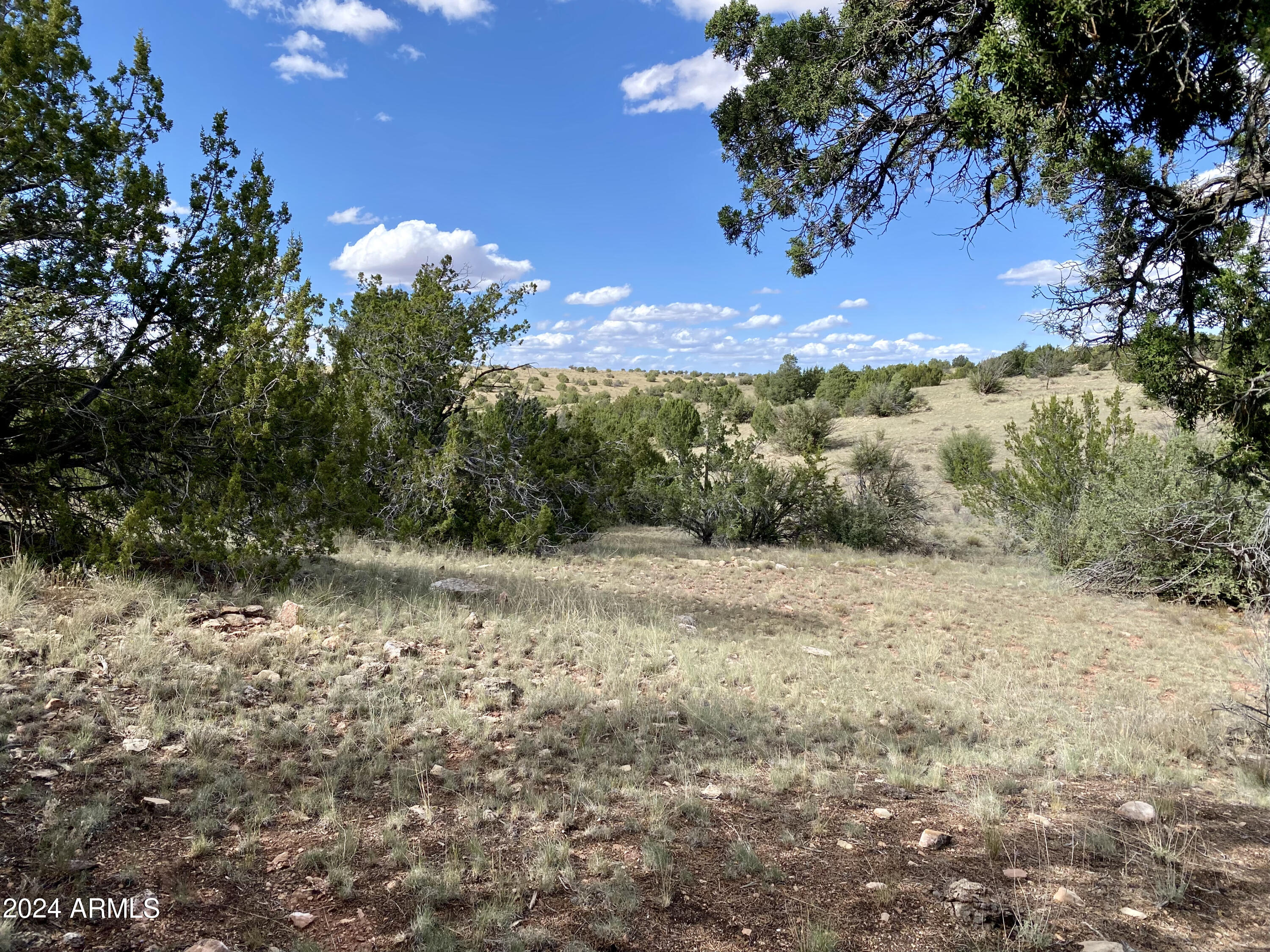5733 W CLOVE HITCH Road 356