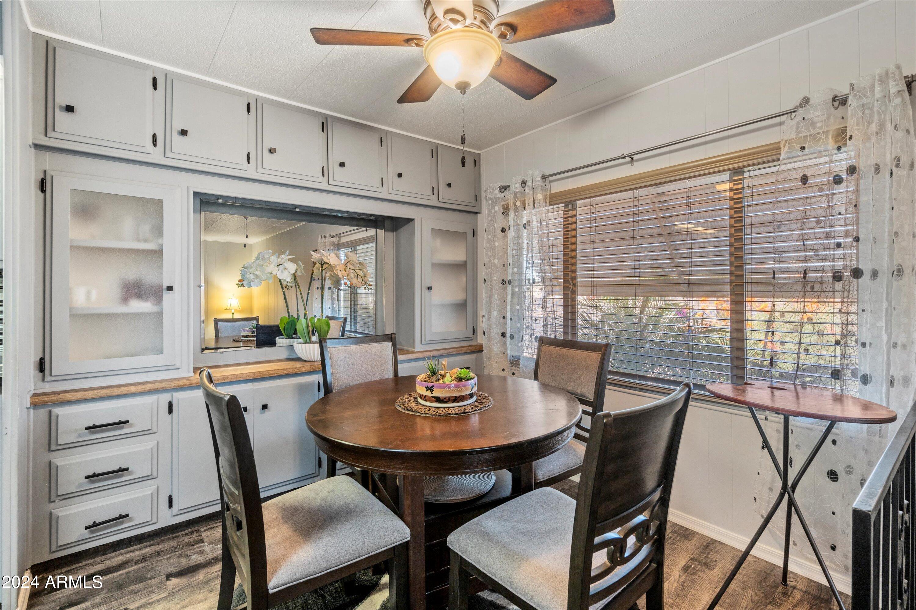 4065 E University Drive, 256