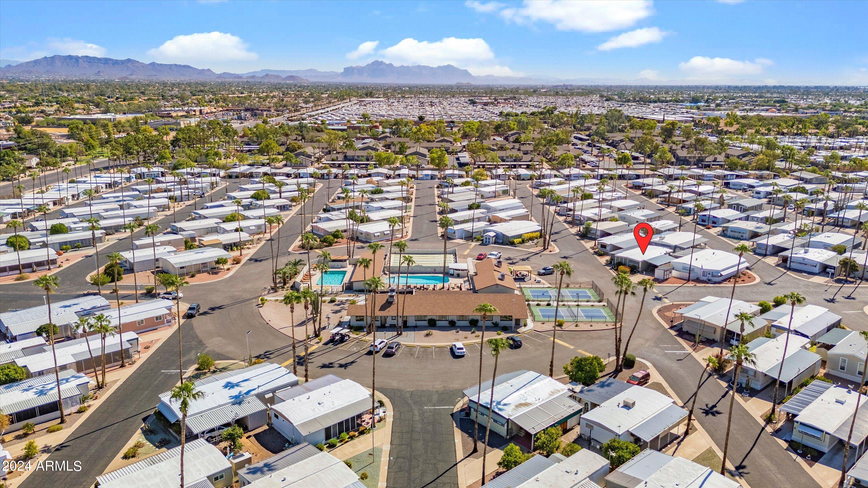 4065 E University Drive, 256