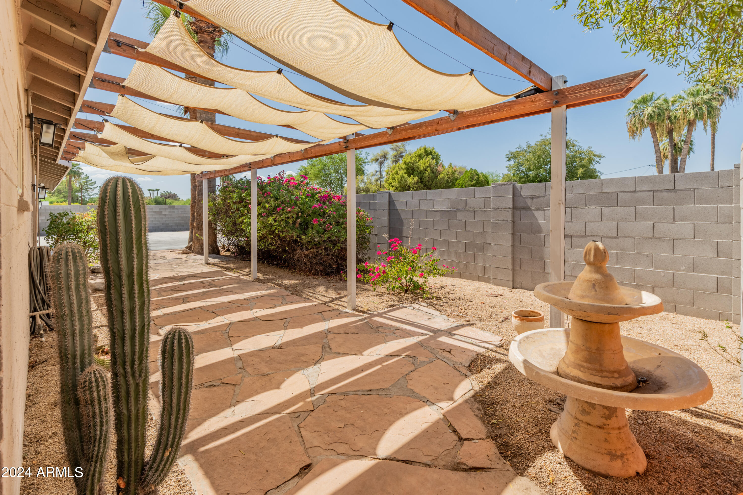 2801 E OSBORN Road