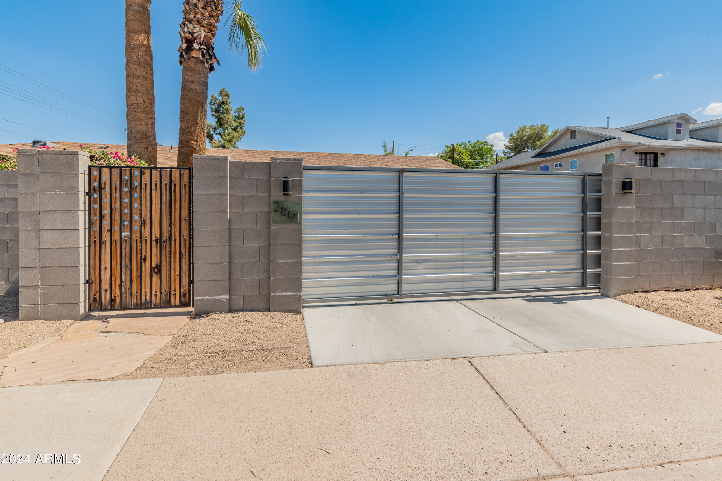 2801 E OSBORN Road