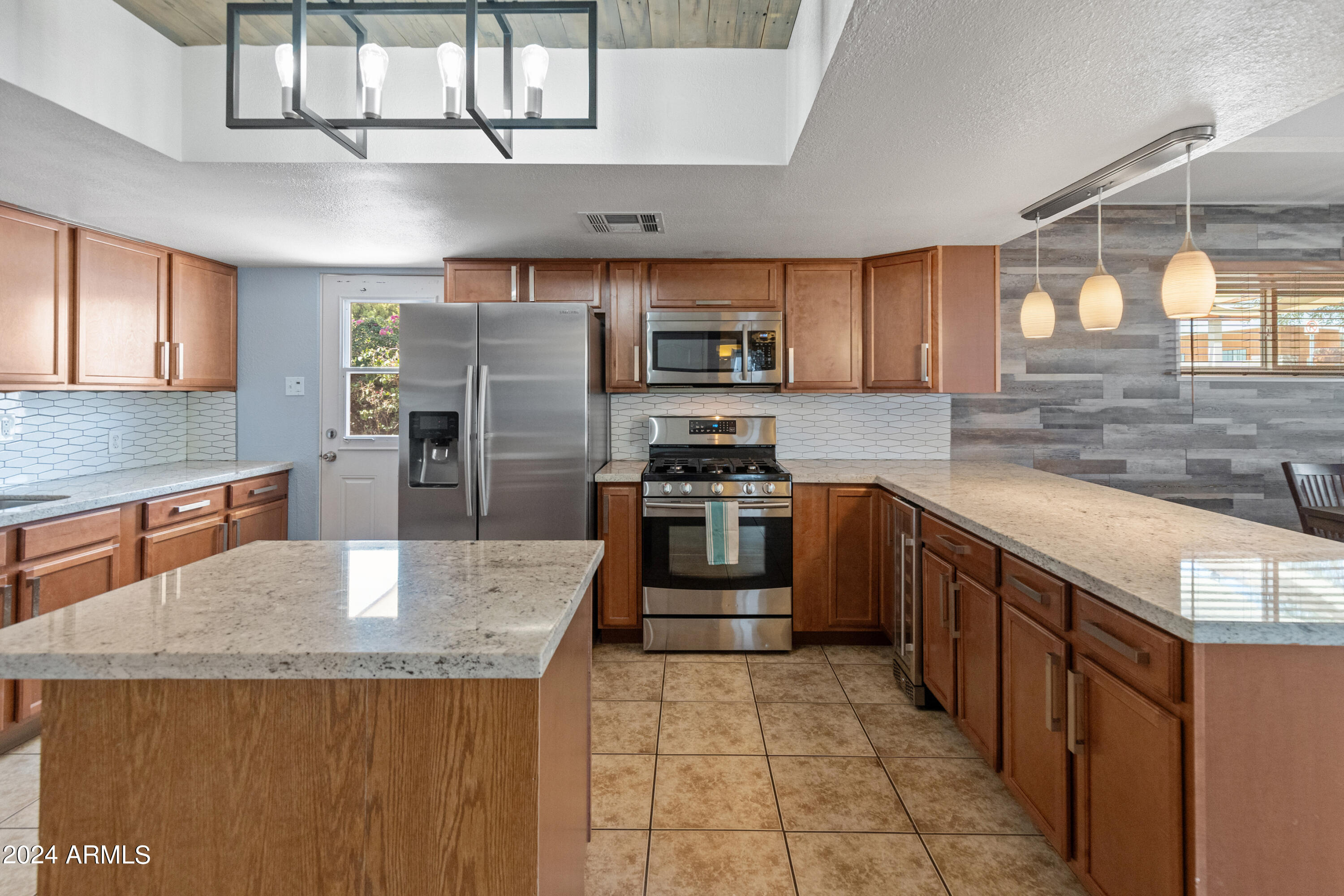 2801 E OSBORN Road