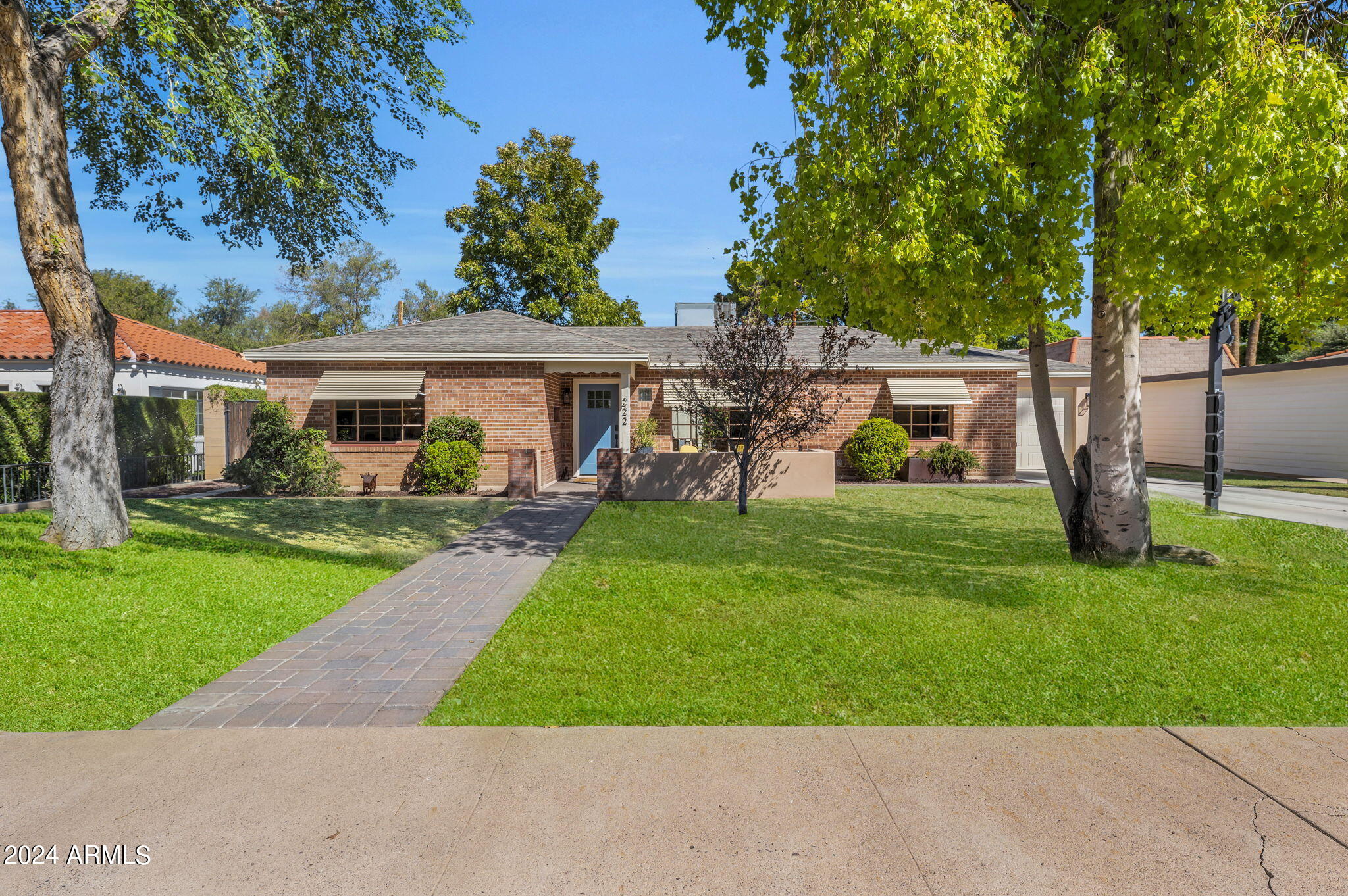 222 E ORANGE Drive