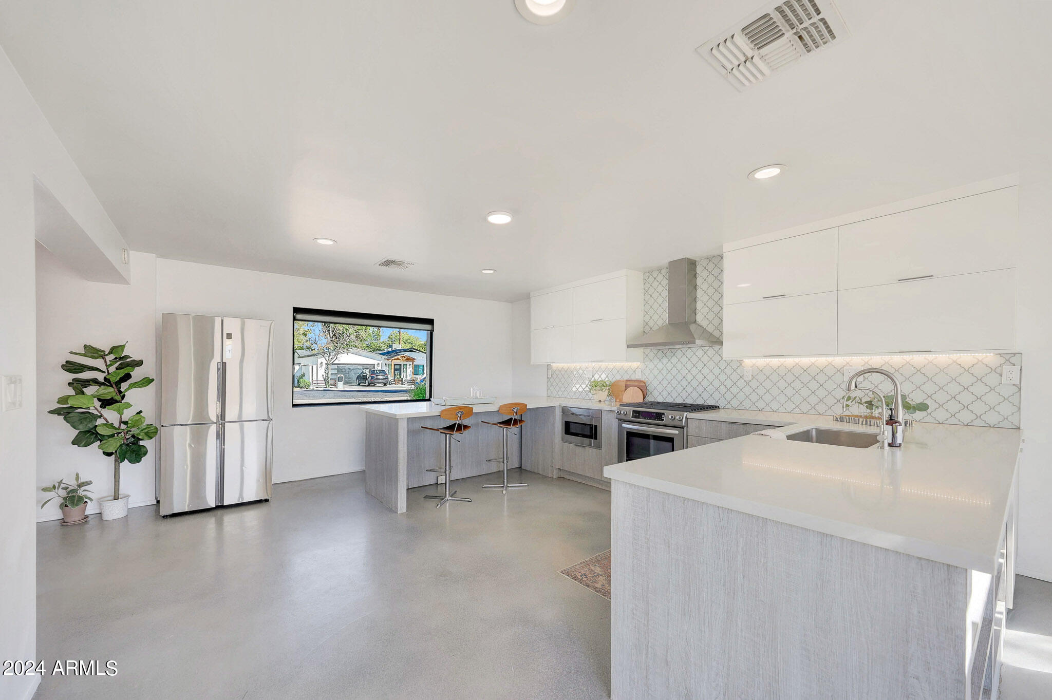 4038 N 49TH Street