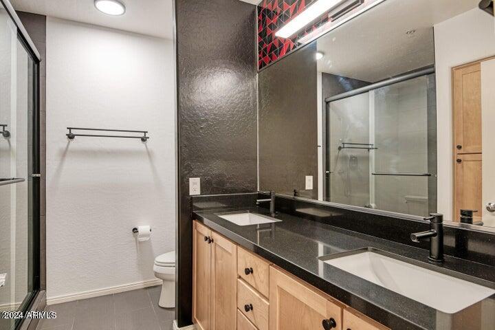 2989 N 44TH Street 3009