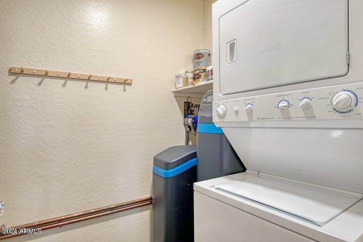 2989 N 44TH Street 3009
