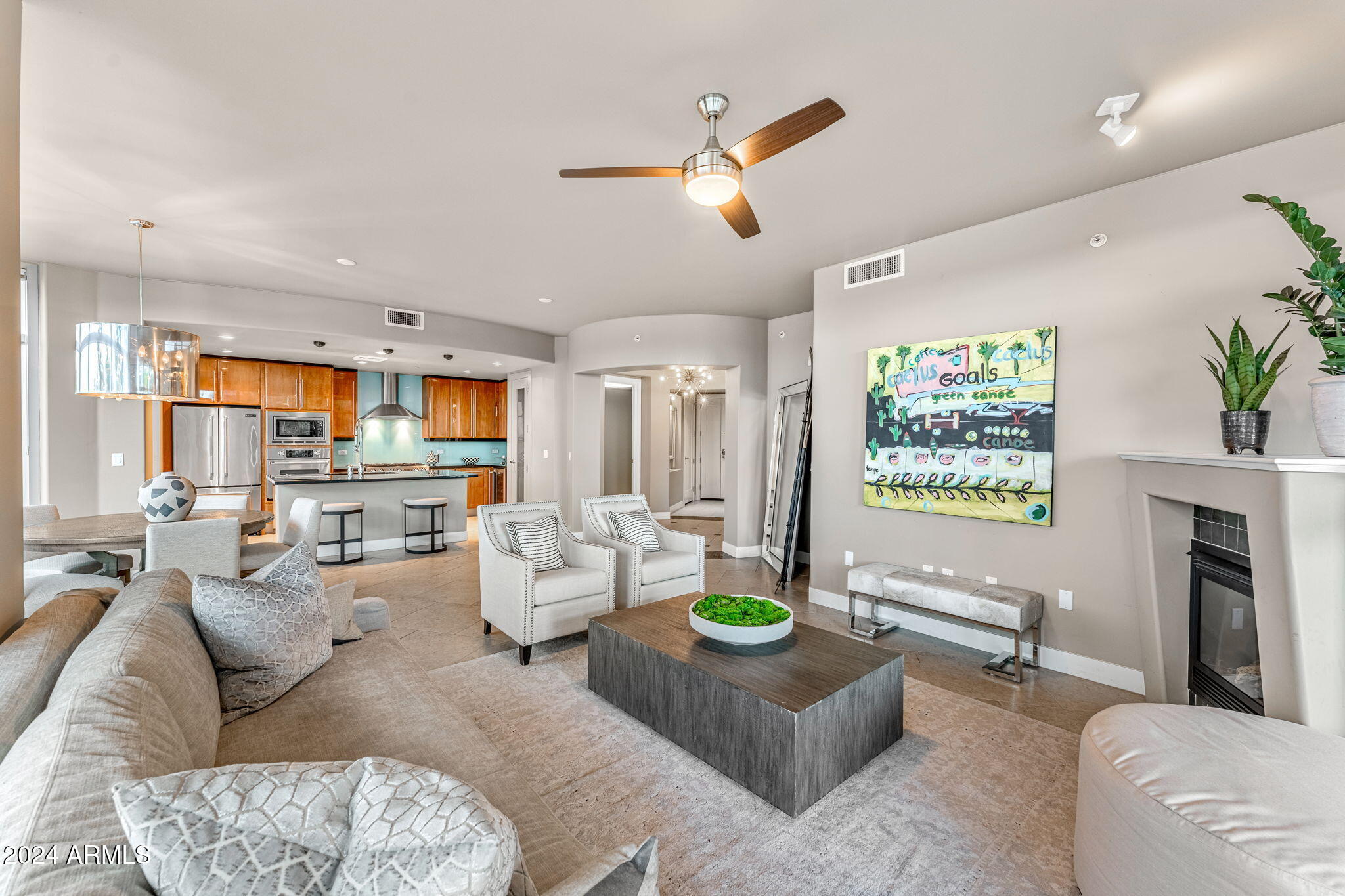 140 E RIO SALADO Parkway, 106