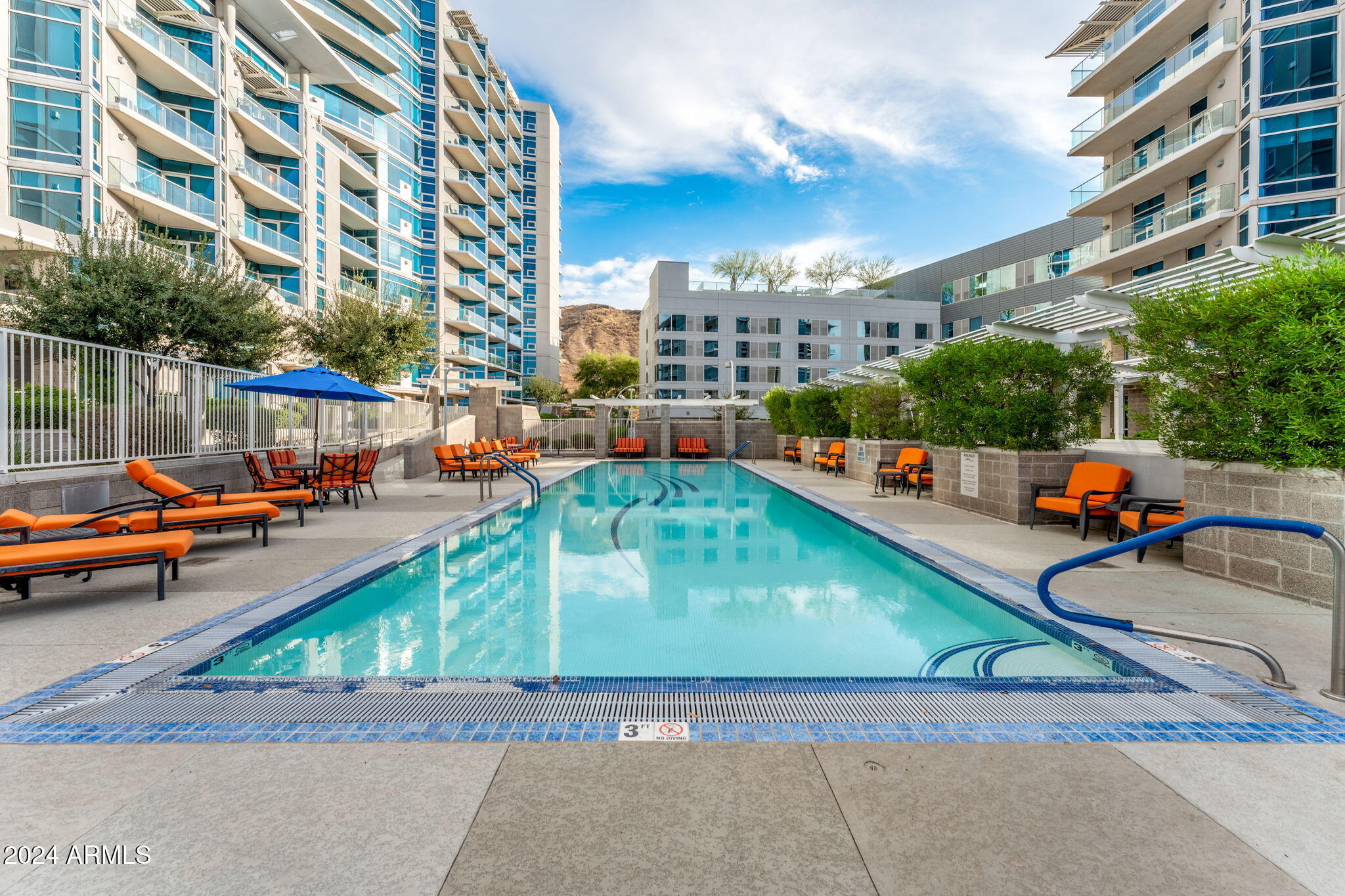 140 E RIO SALADO Parkway, 106