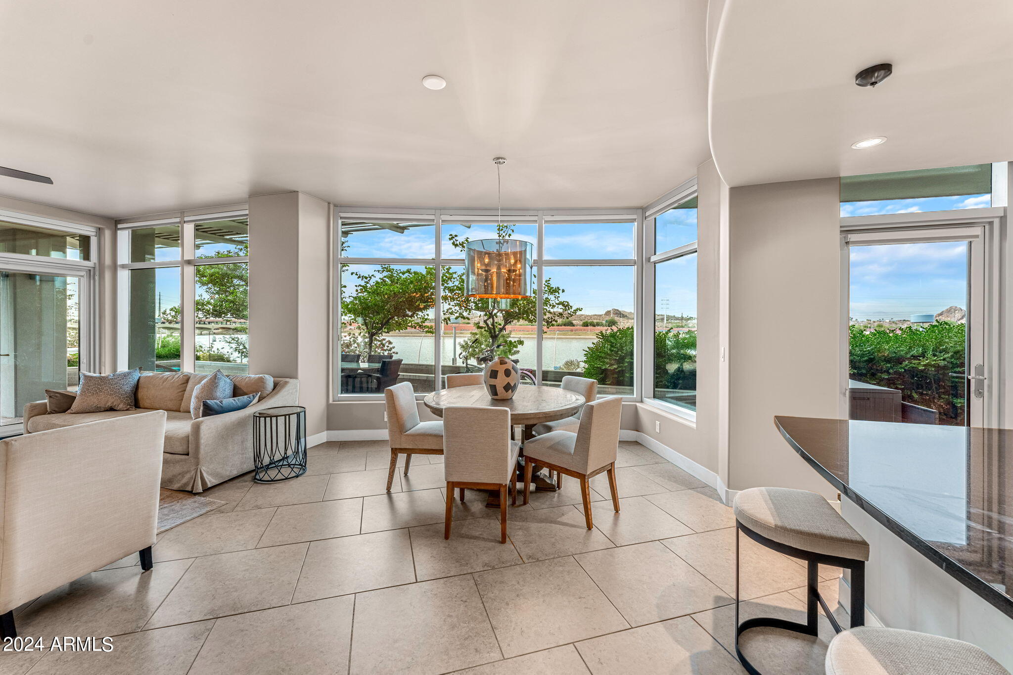140 E RIO SALADO Parkway, 106