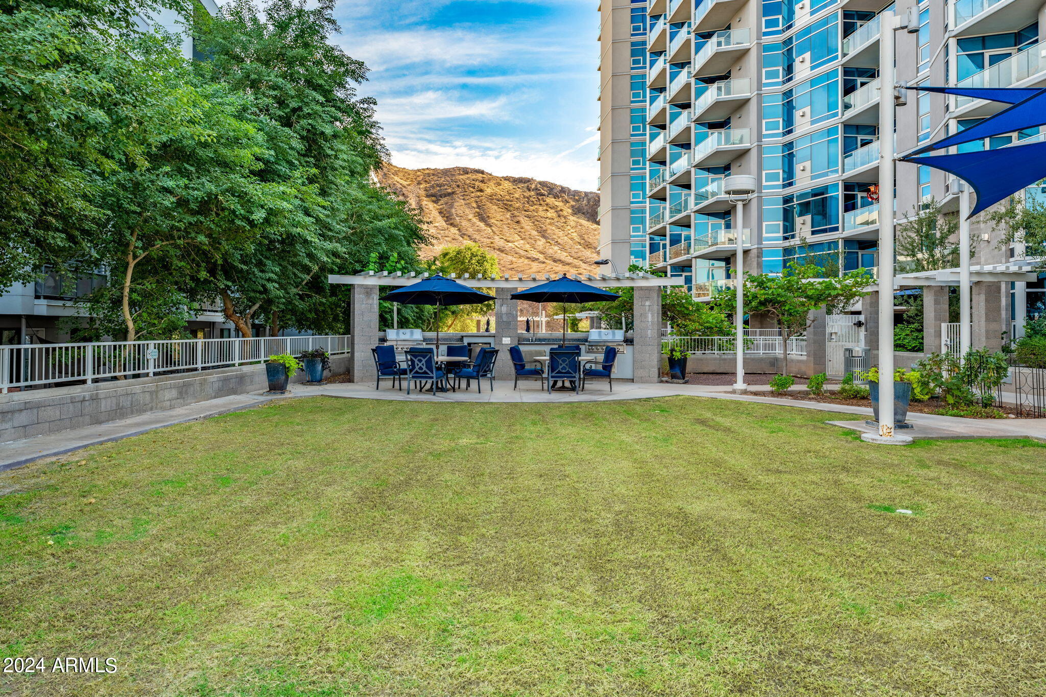 140 E RIO SALADO Parkway, 106