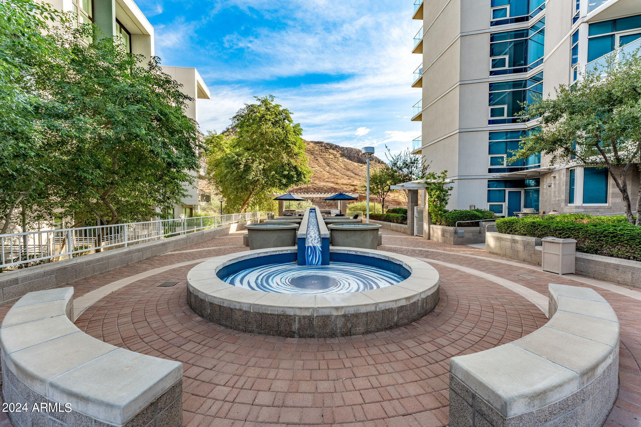 140 E RIO SALADO Parkway, 106