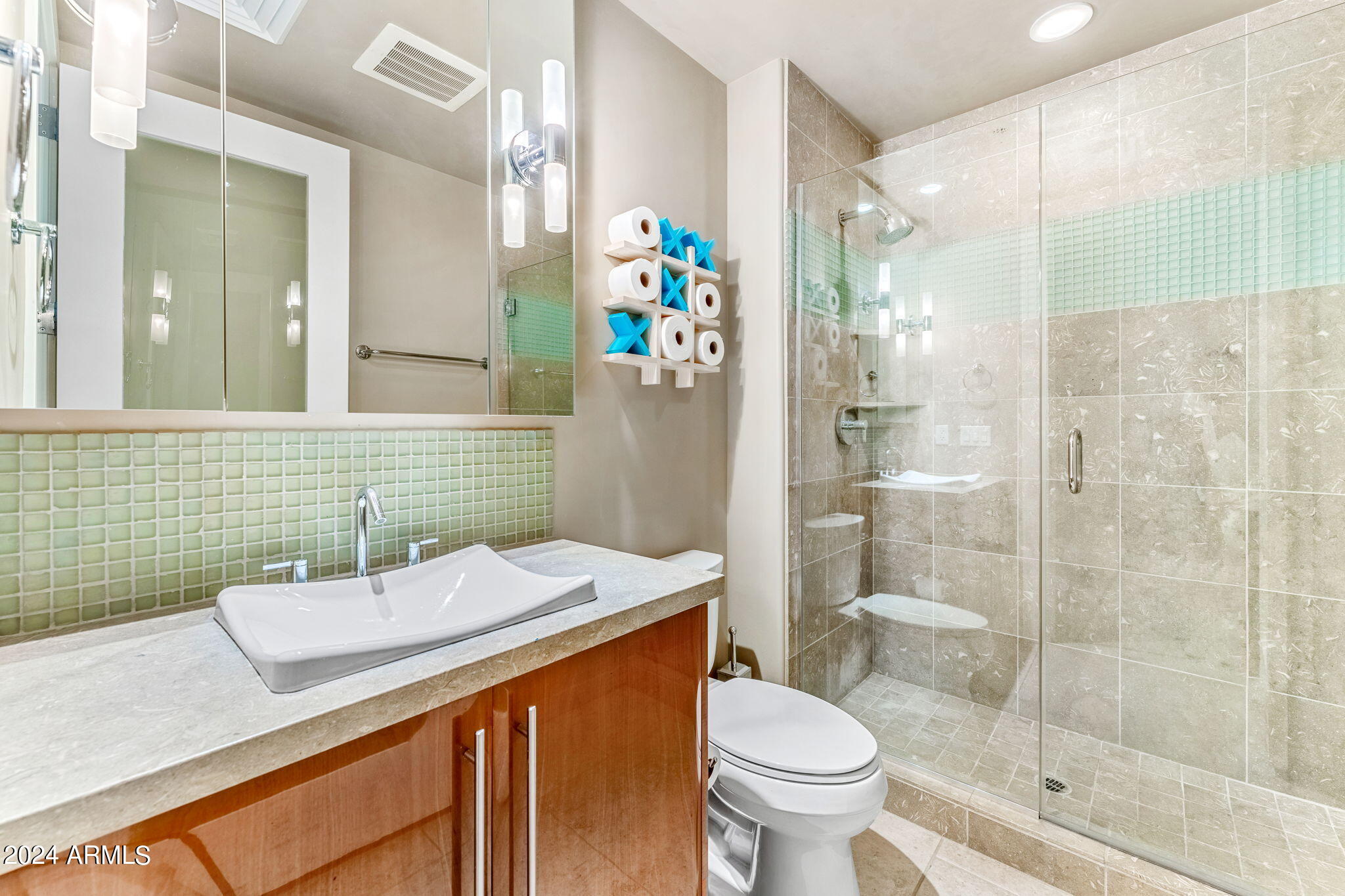 140 E RIO SALADO Parkway, 106