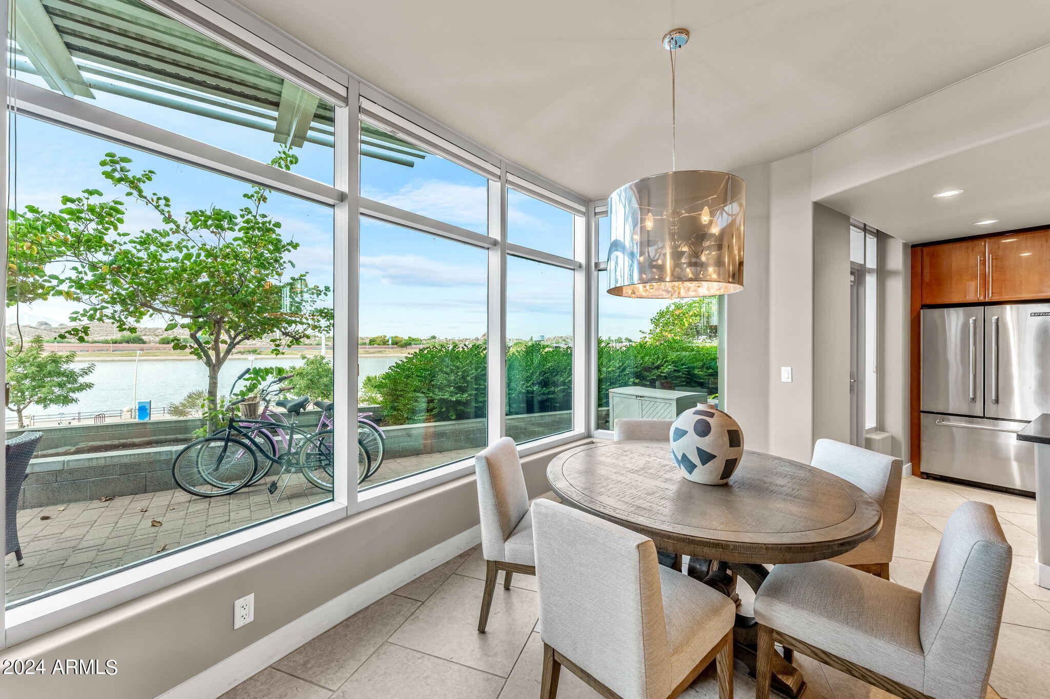 140 E RIO SALADO Parkway, 106