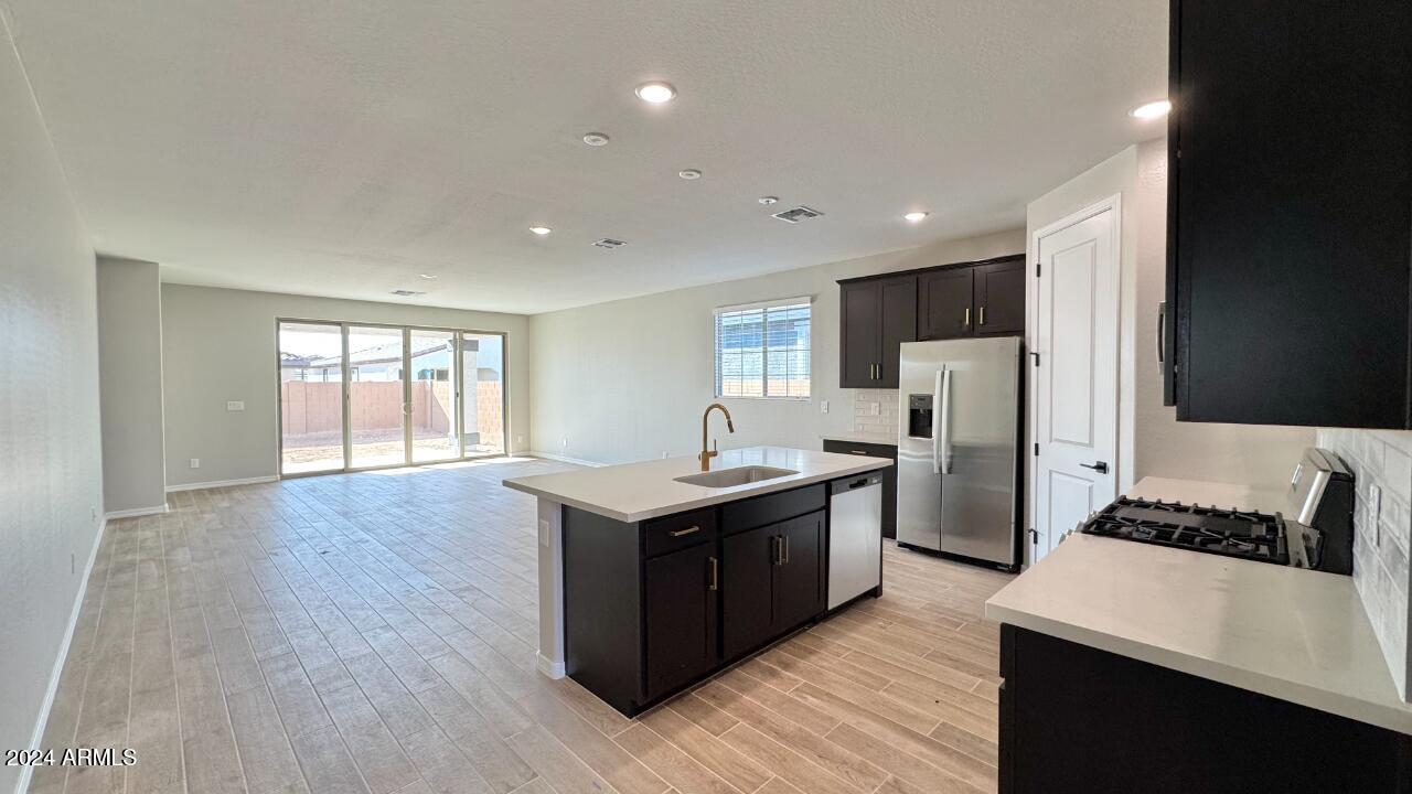 22873 E ROUNDUP Way
