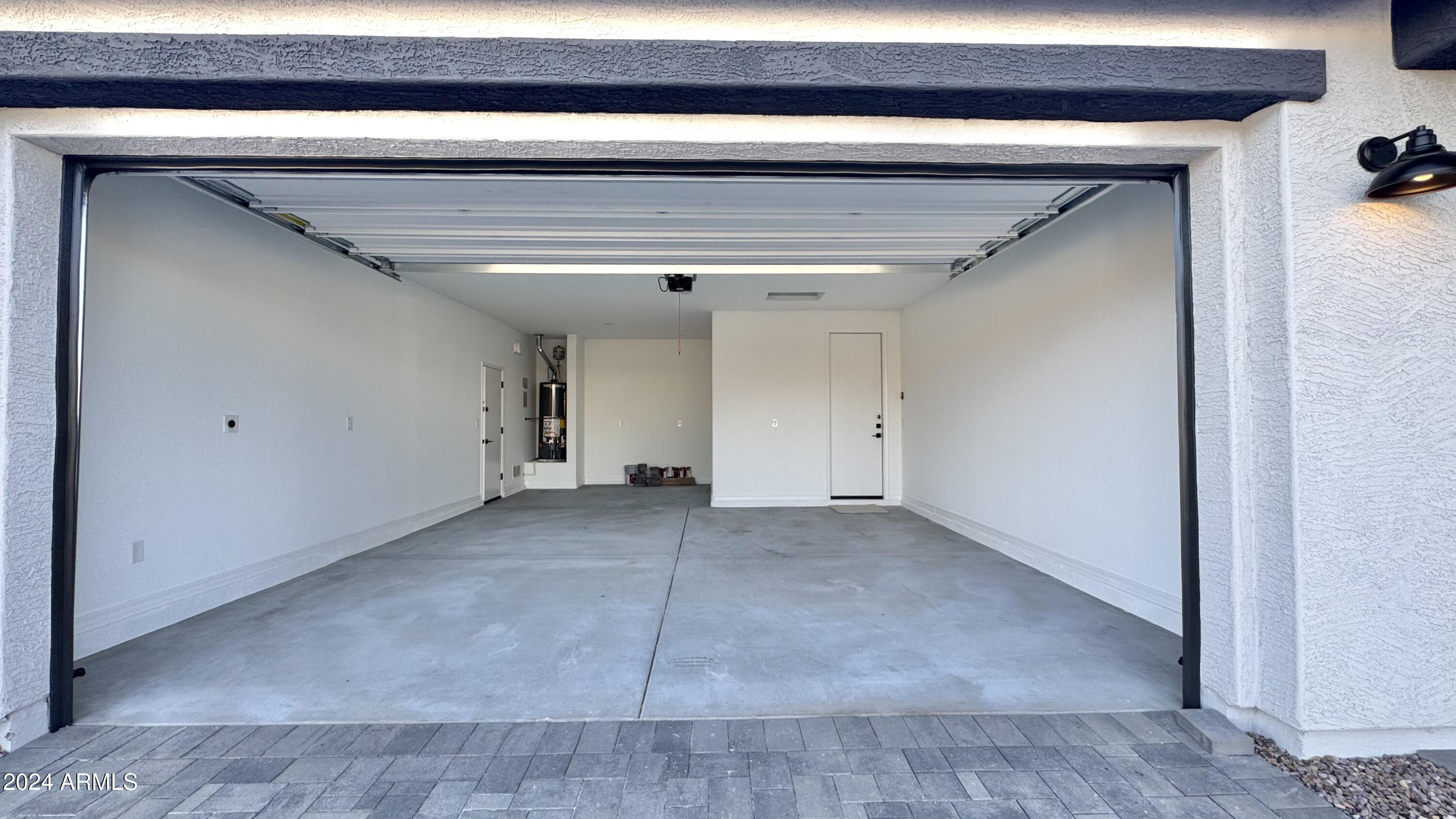 22873 E ROUNDUP Way