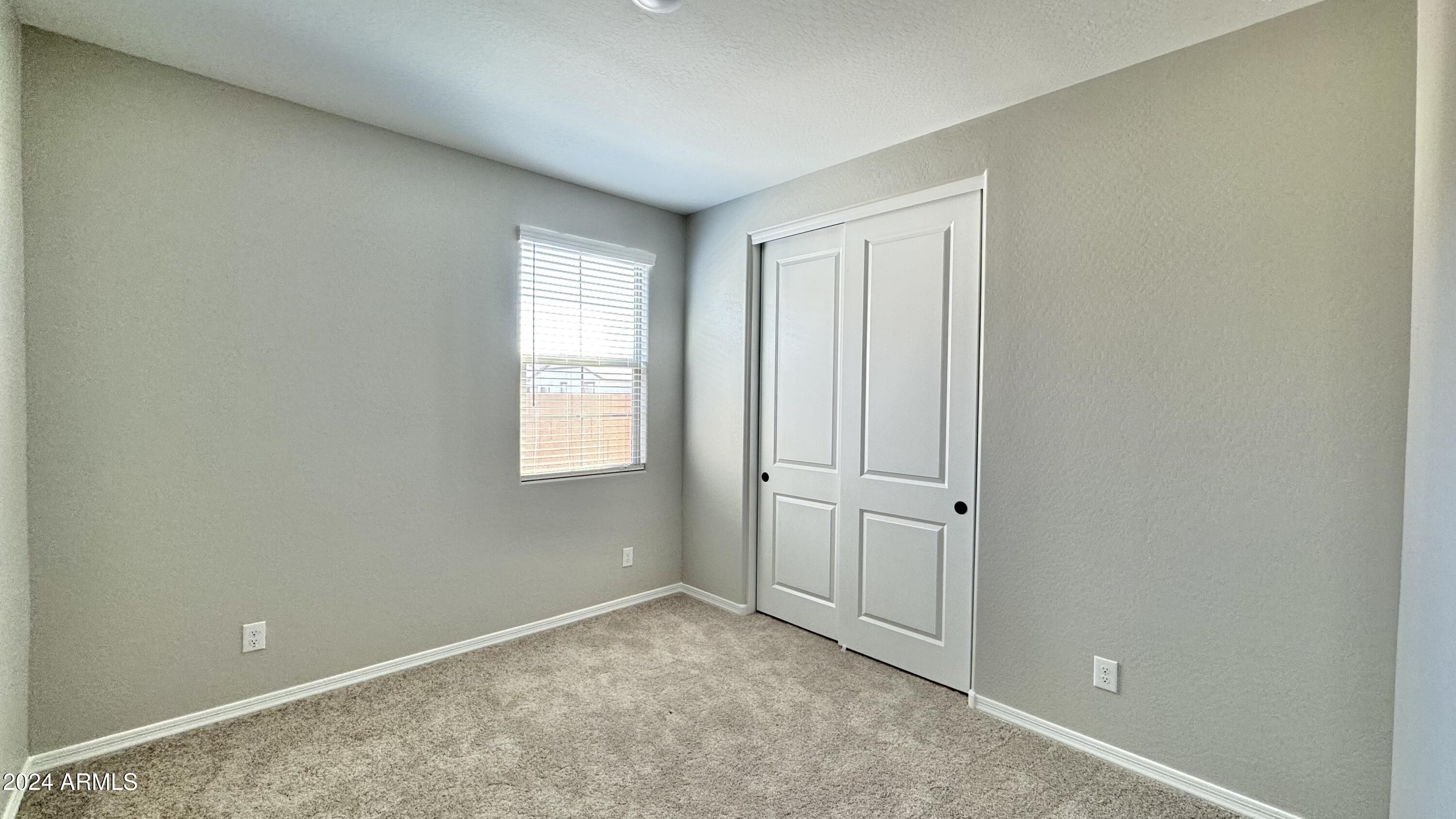 22873 E ROUNDUP Way