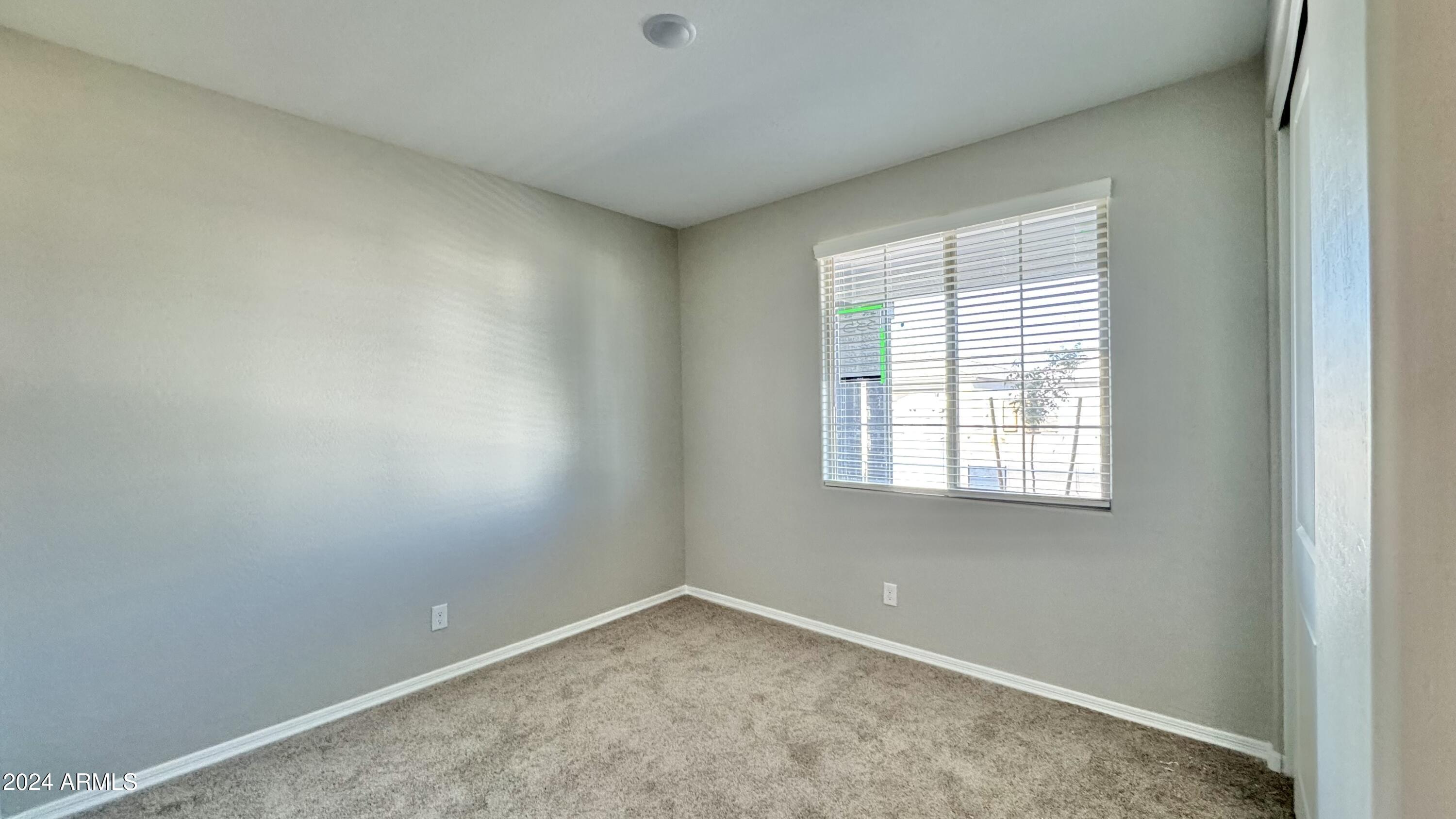 22873 E ROUNDUP Way