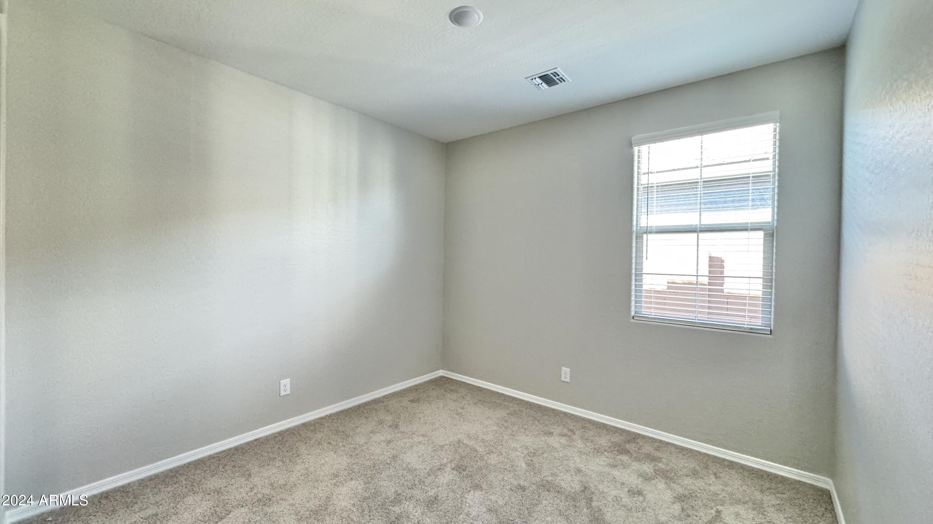 22873 E ROUNDUP Way