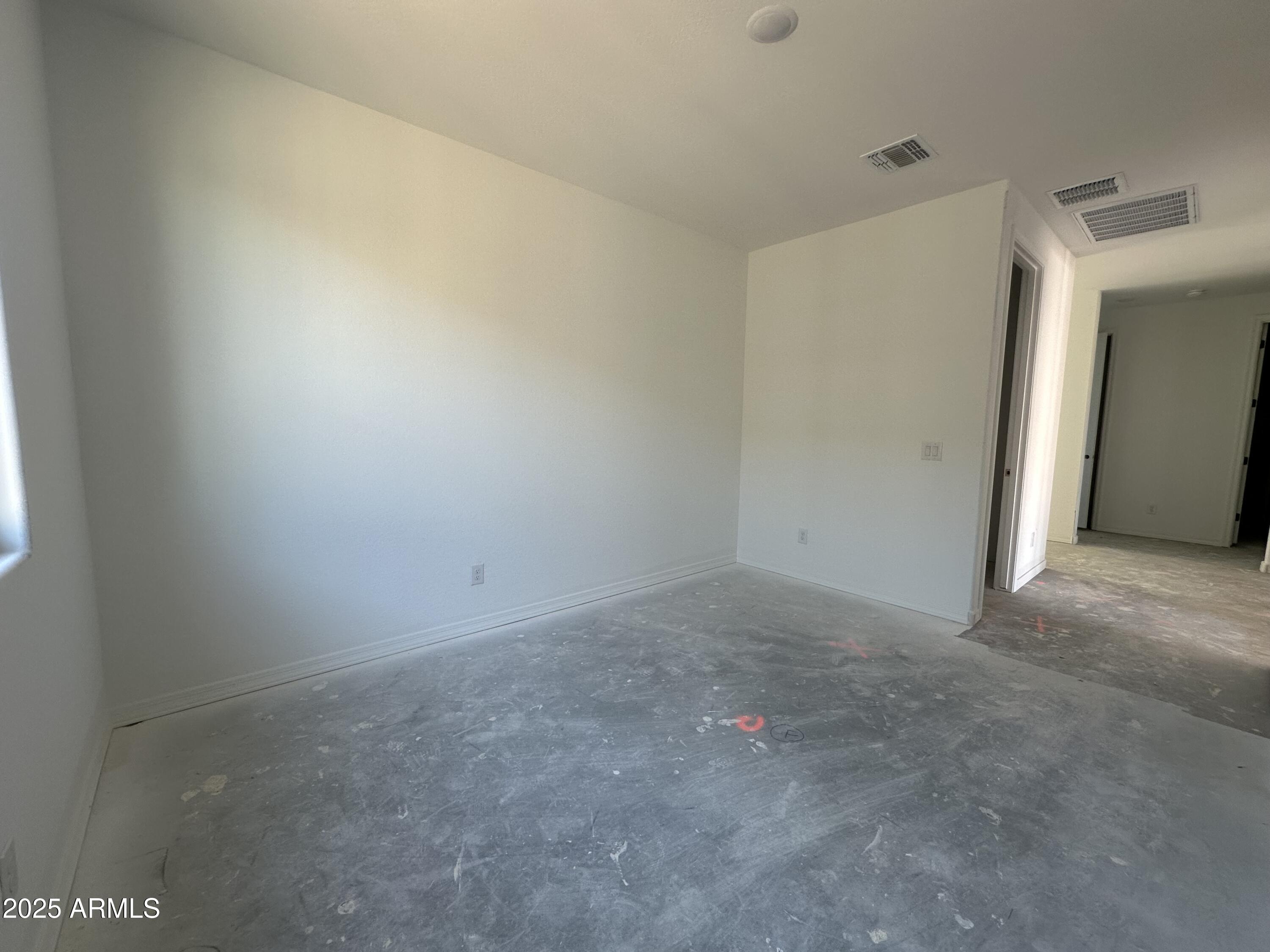 22857 E ROUNDUP Way