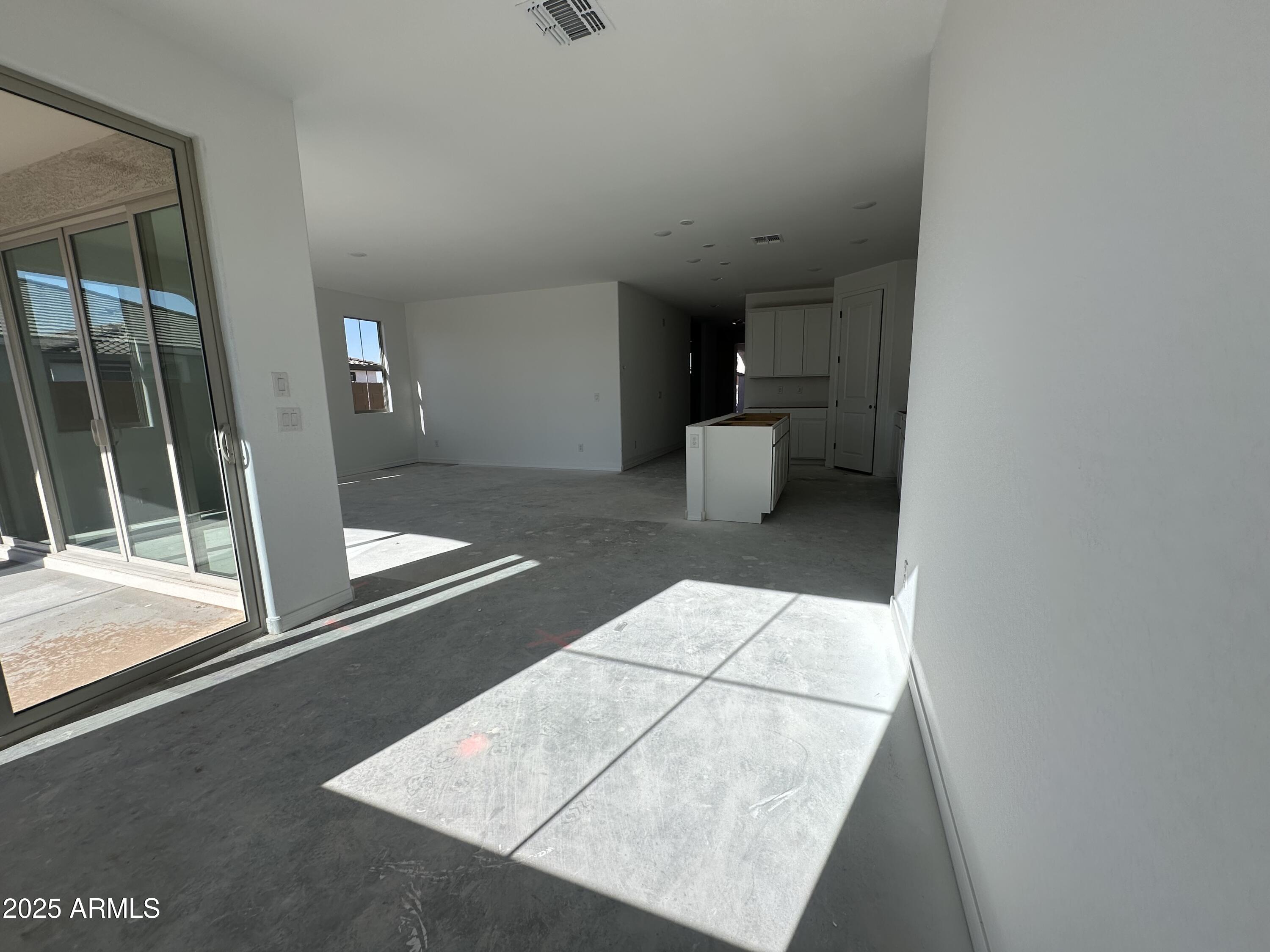 22857 E ROUNDUP Way