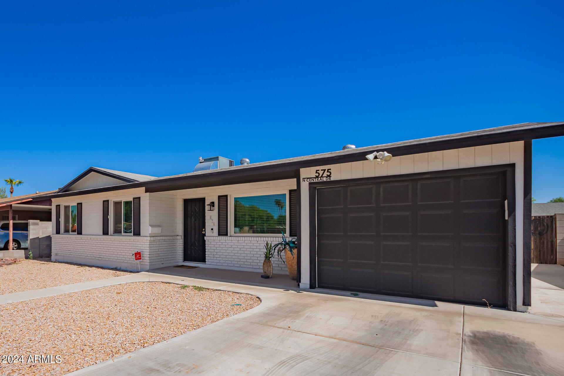 575 N CENTRAL Drive