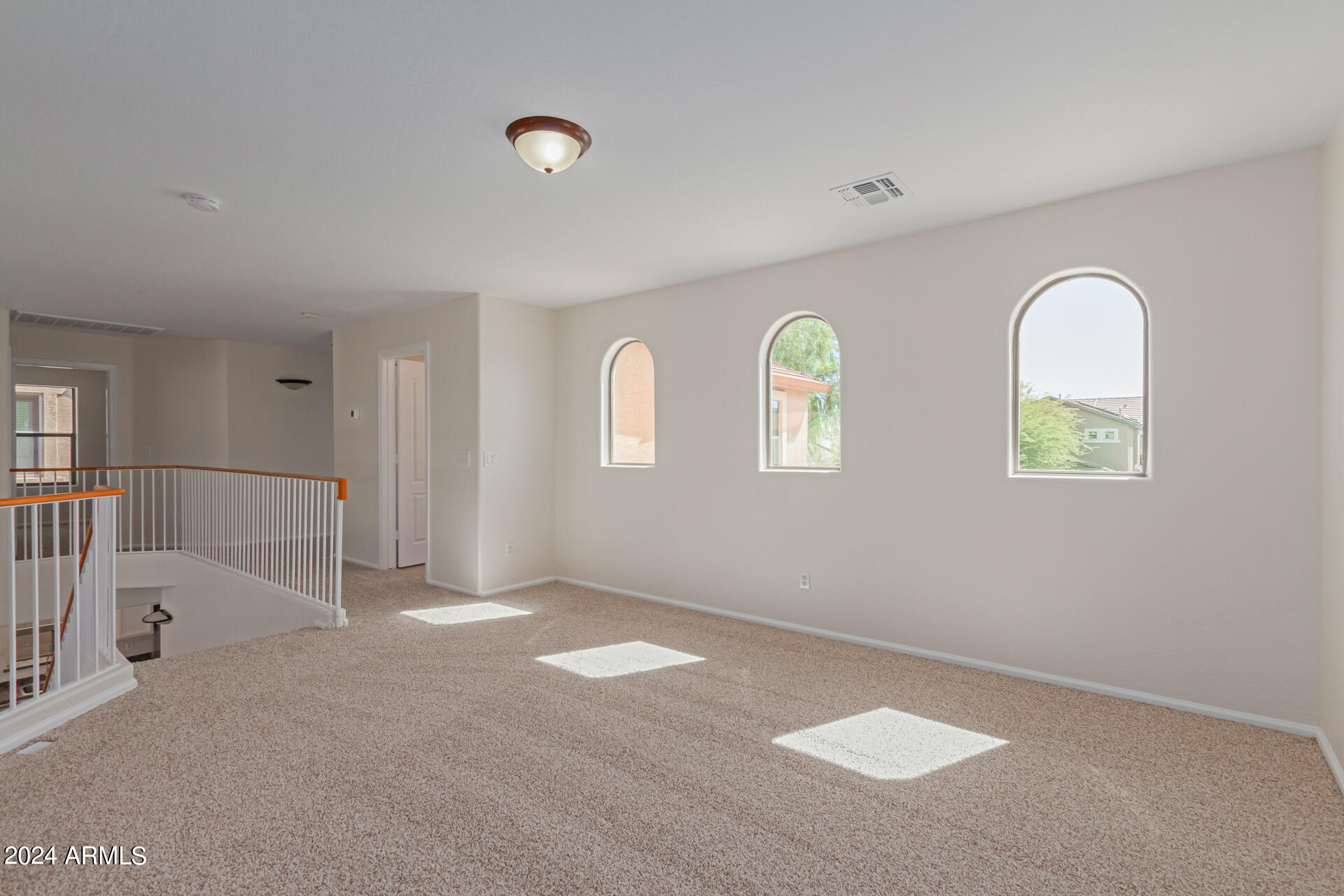 40752 W ROBBINS Drive