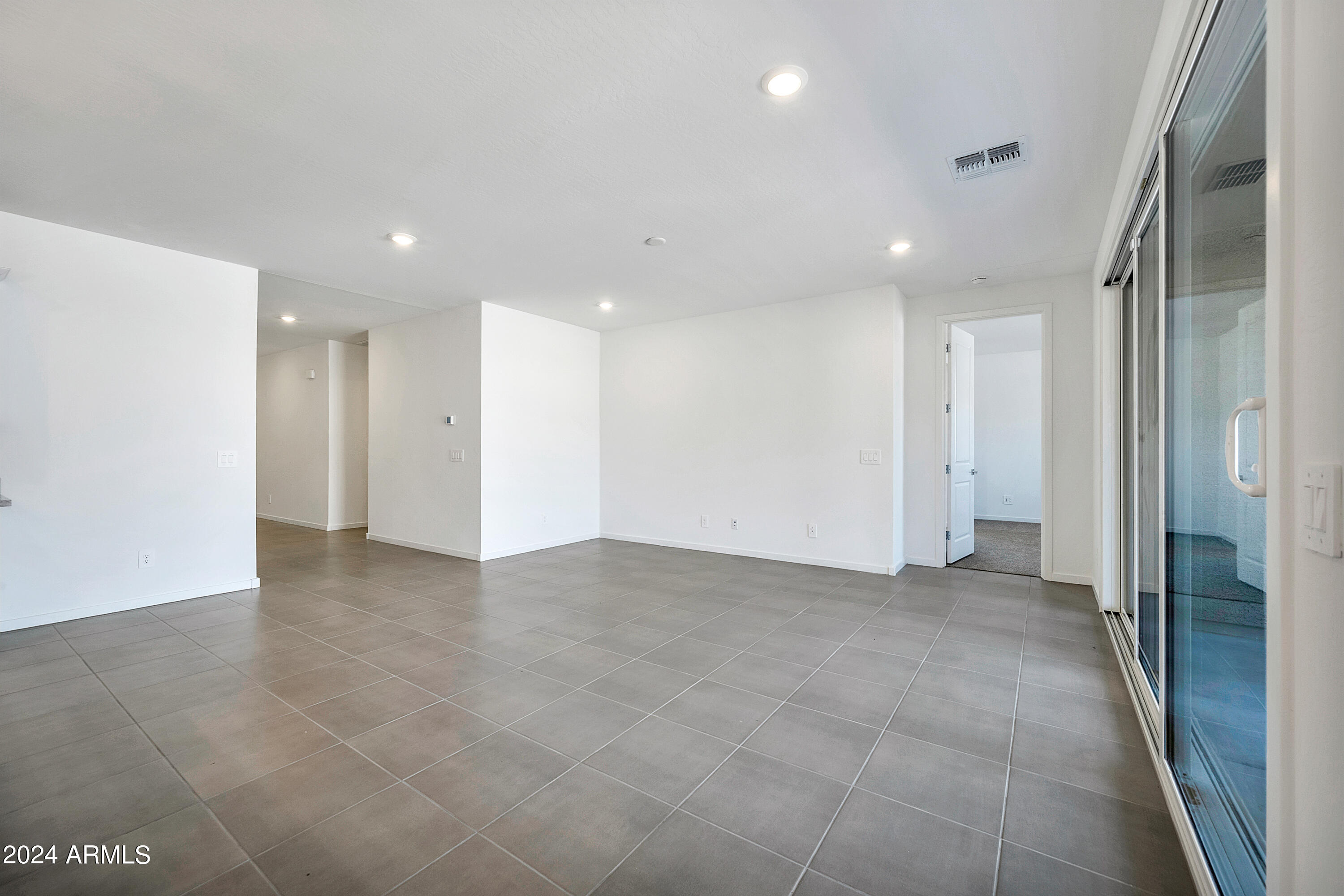 3104 E BEE Trail