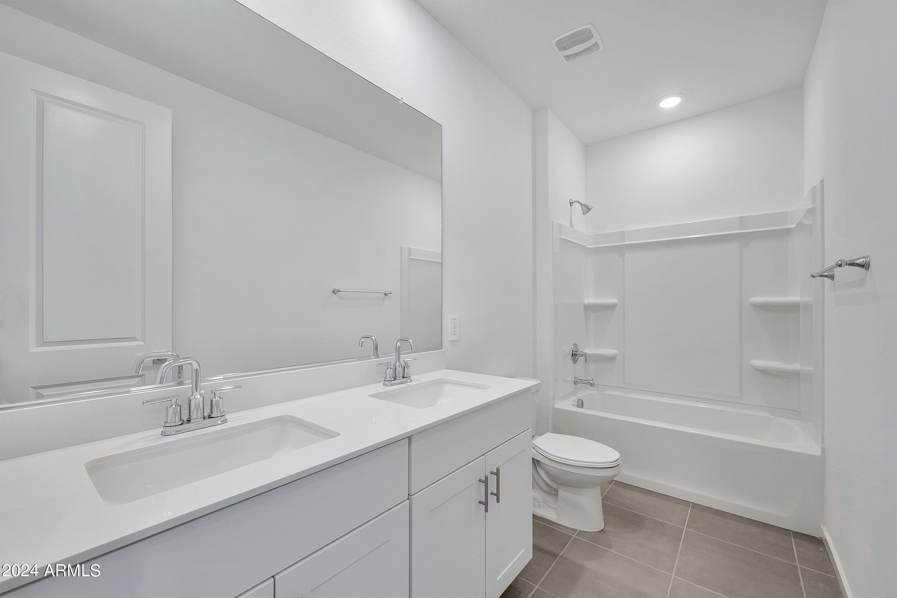 3104 E BEE Trail