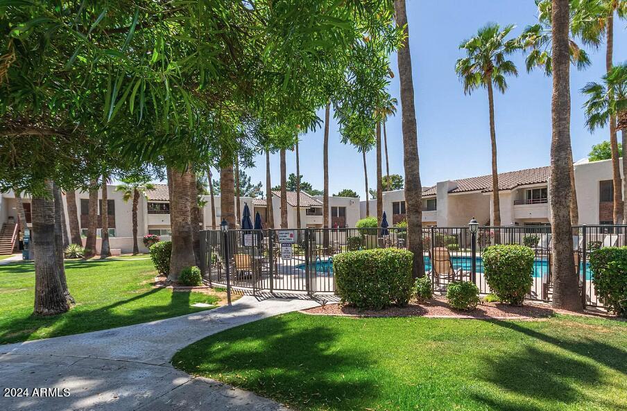 7350 N VIA PASEO DEL SUR, M208