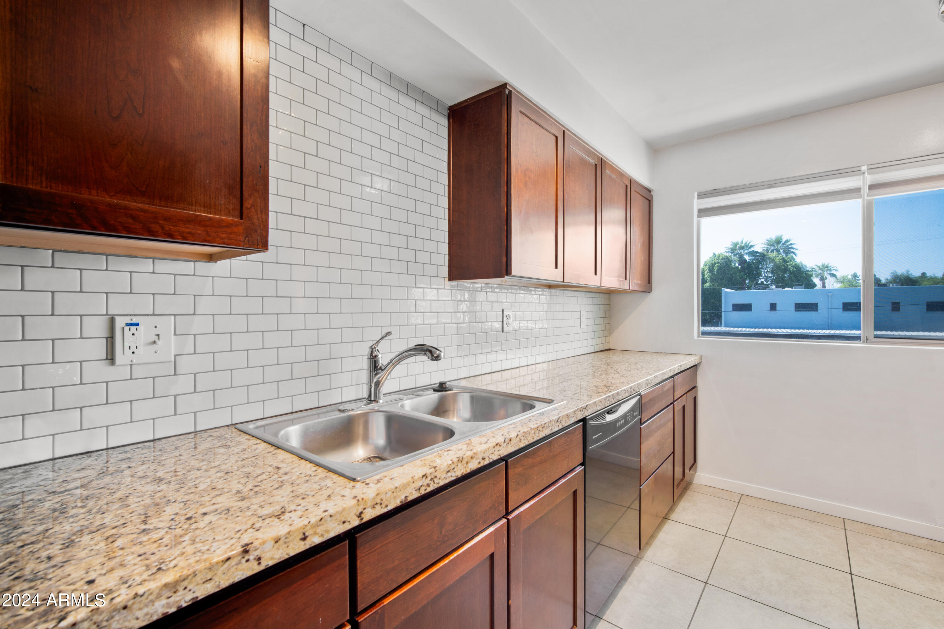 3600 N 5TH Avenue, 205