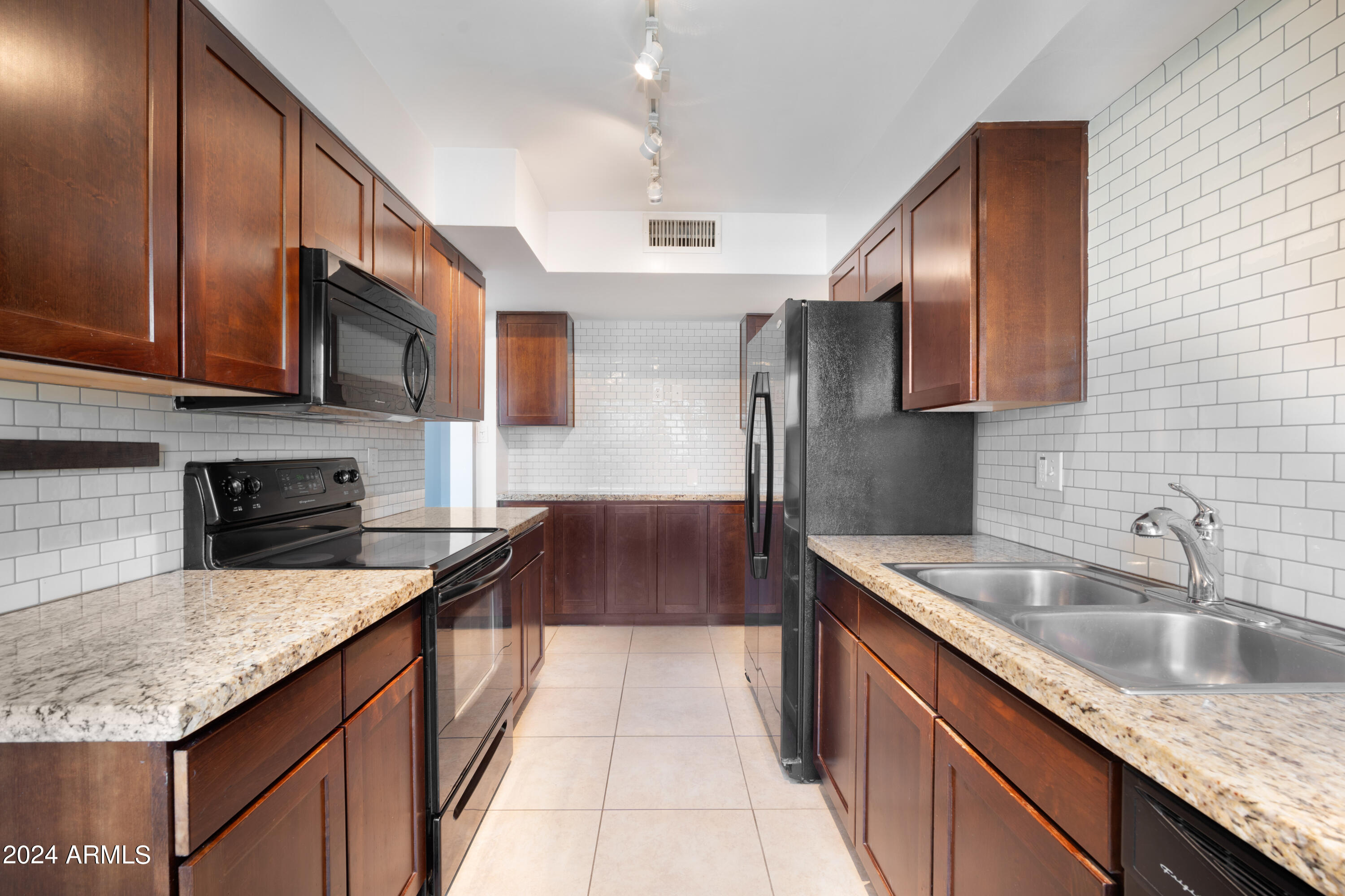 3600 N 5TH Avenue, 205