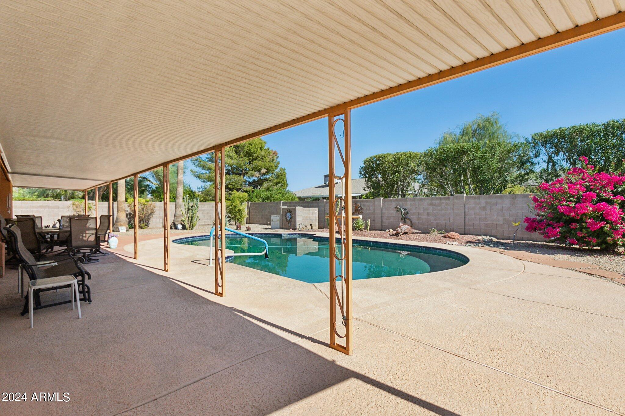 10004 W DESERT FOREST Circle