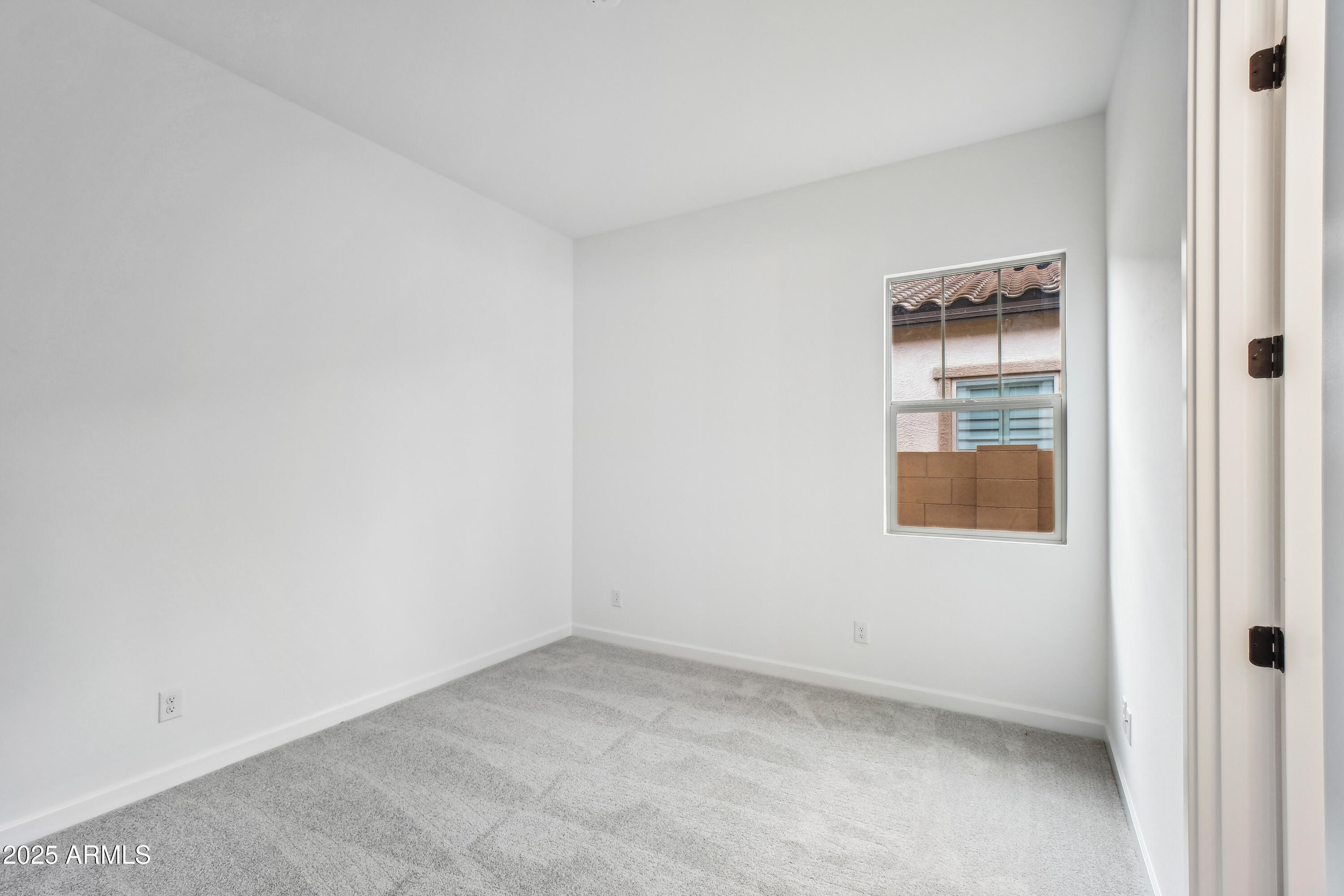 22705 E ROUNDUP Way