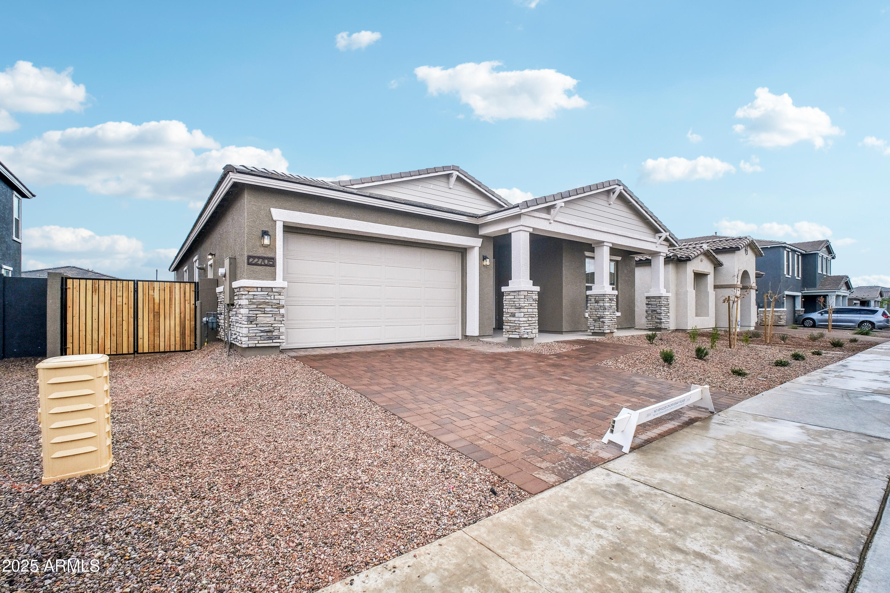 22705 E ROUNDUP Way