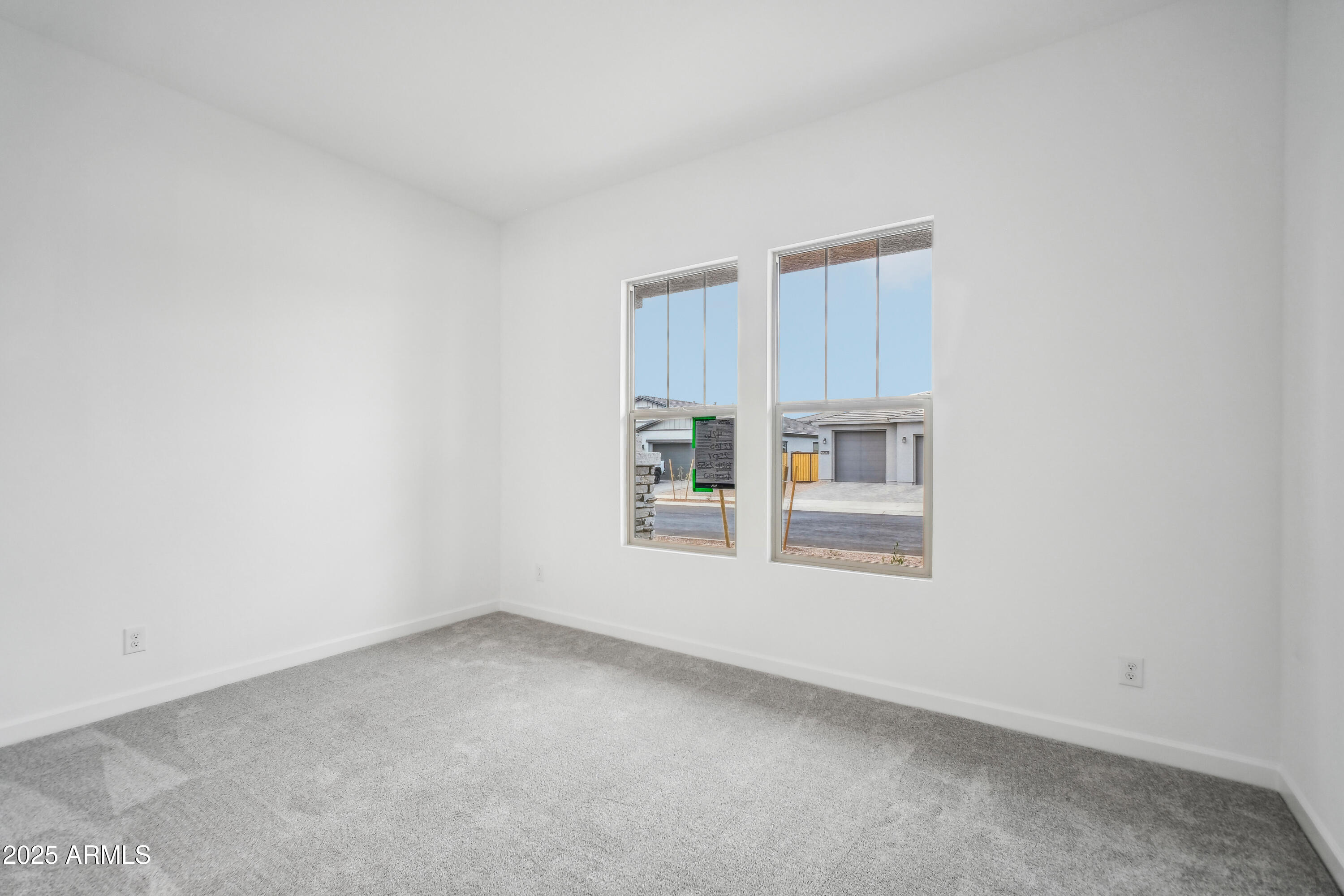 22705 E ROUNDUP Way